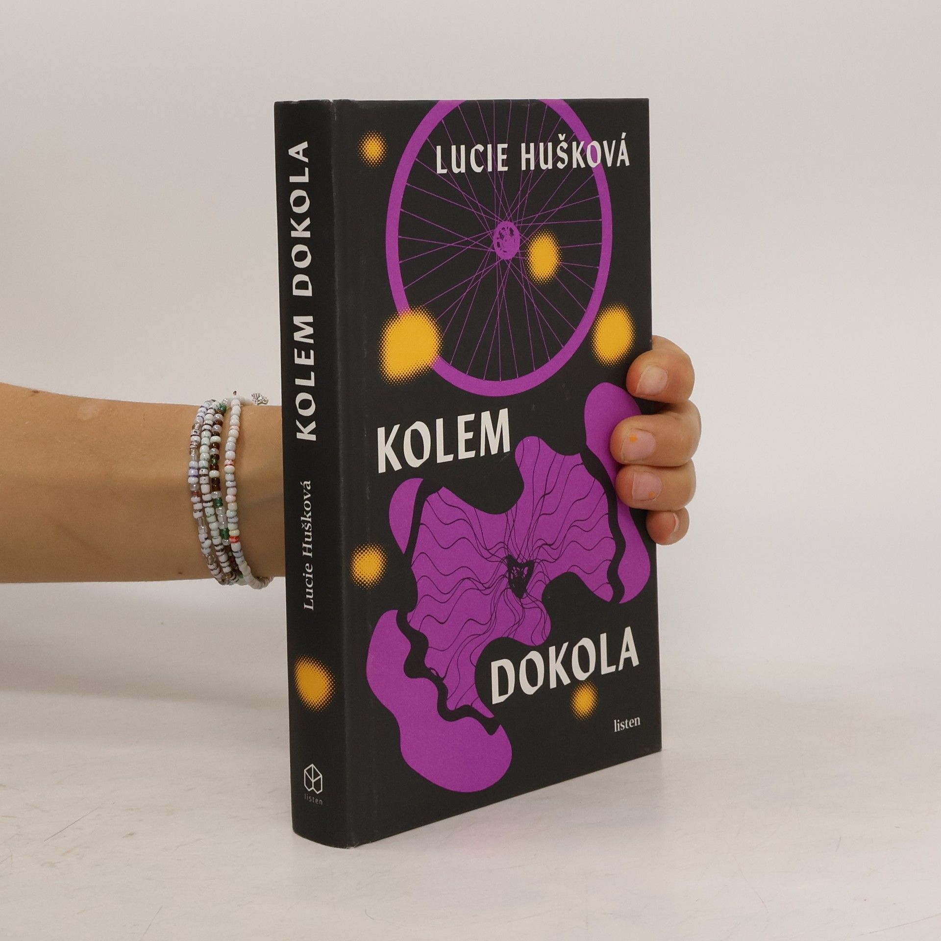 Lucie Hušková Kolem dokola