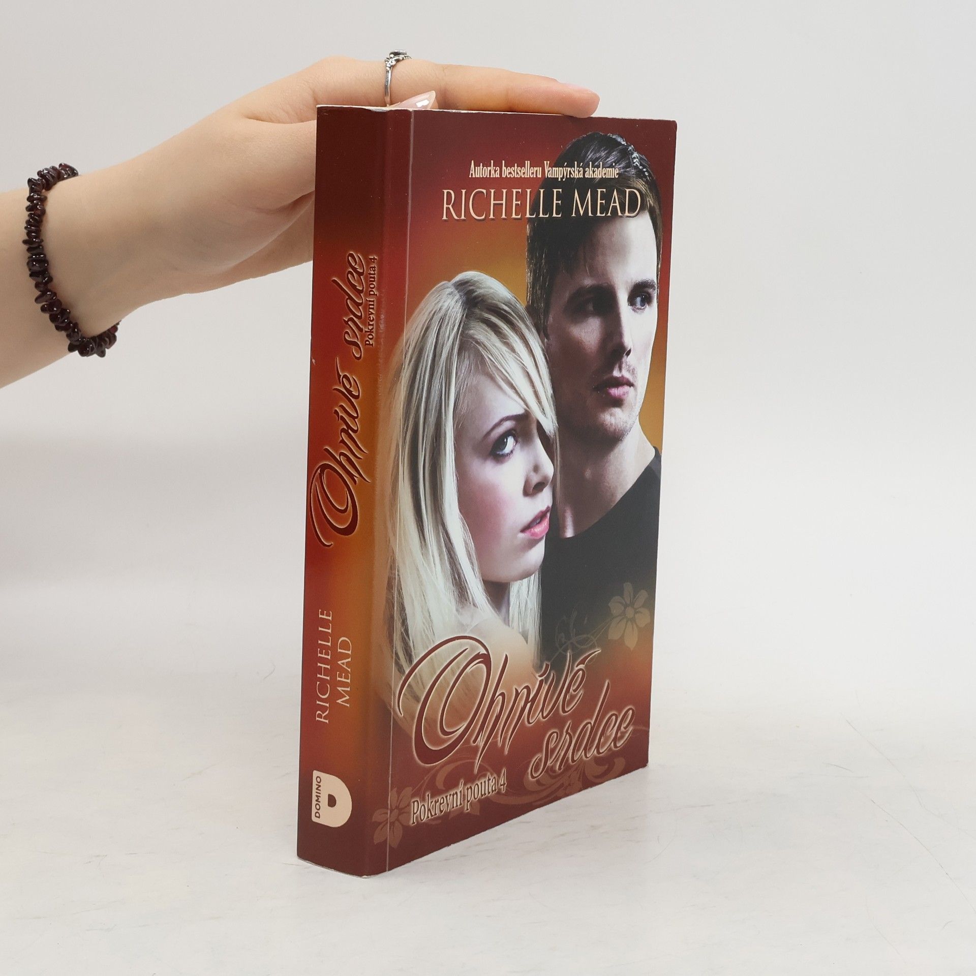 Richelle Mead Pokrevní pouta 4. Ohnivé srdce