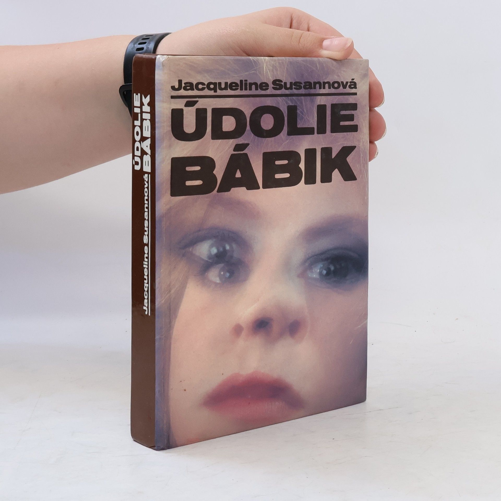 Jacqueline Susann Údolie bábik