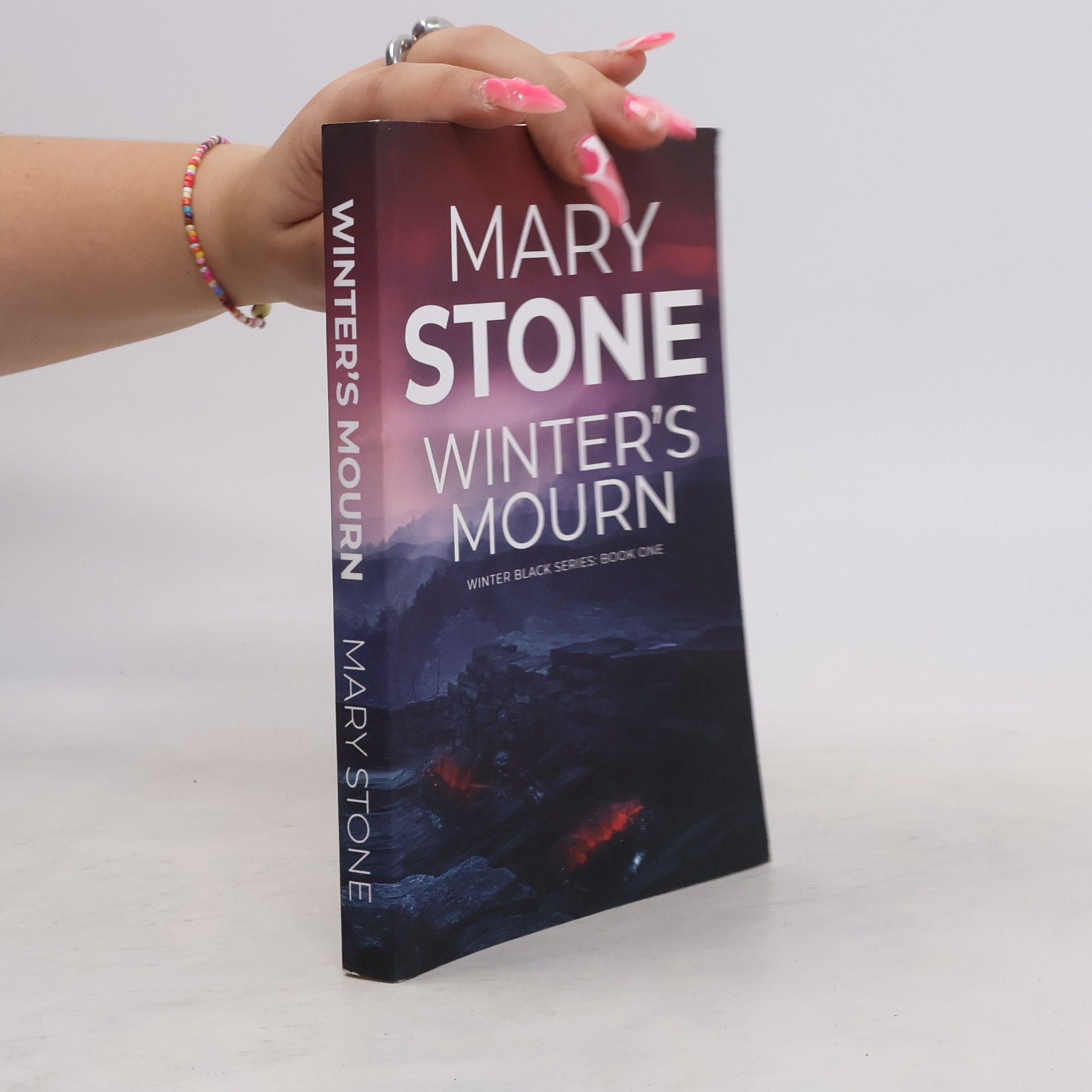 Mary Stone Winter Black Series - 1: Winter's Mourn