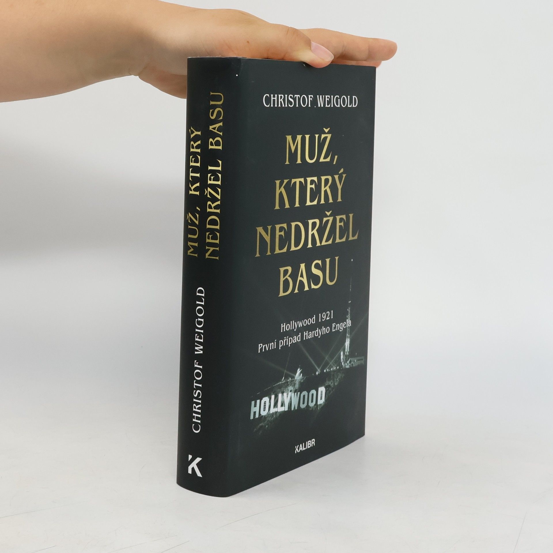 Christof Weigold Muž, který nedržel basu