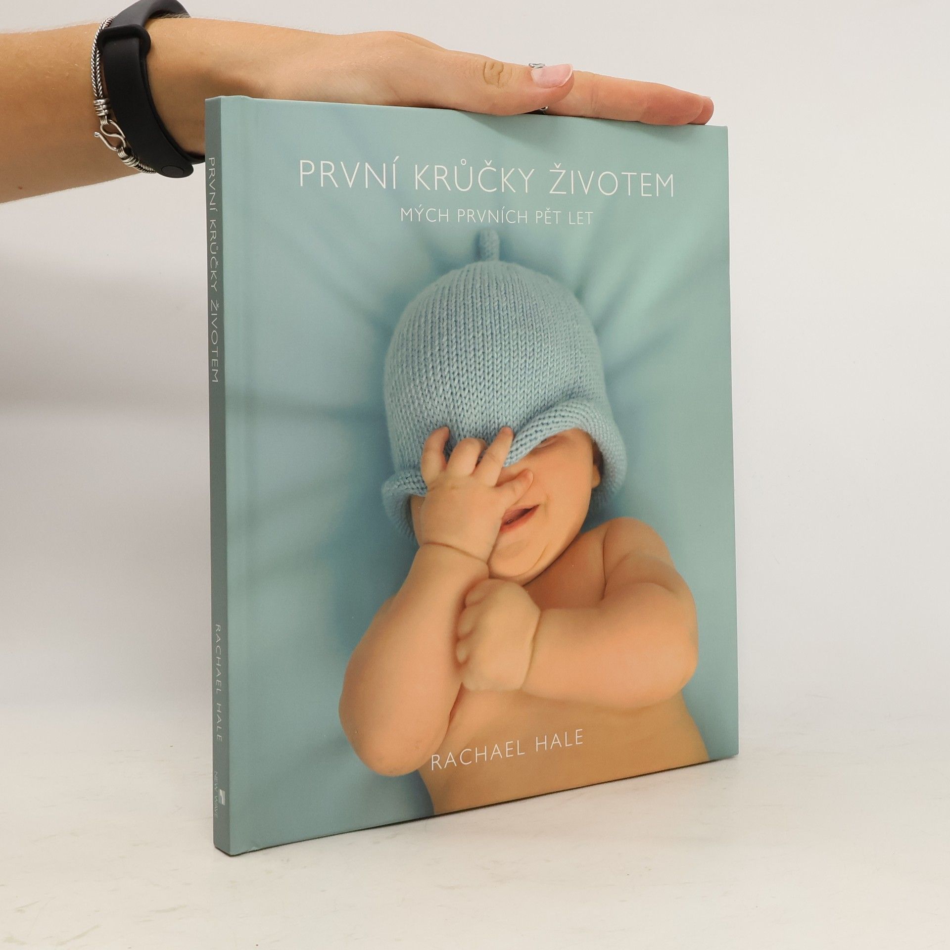 Rachael McKenna První krůčky životem
