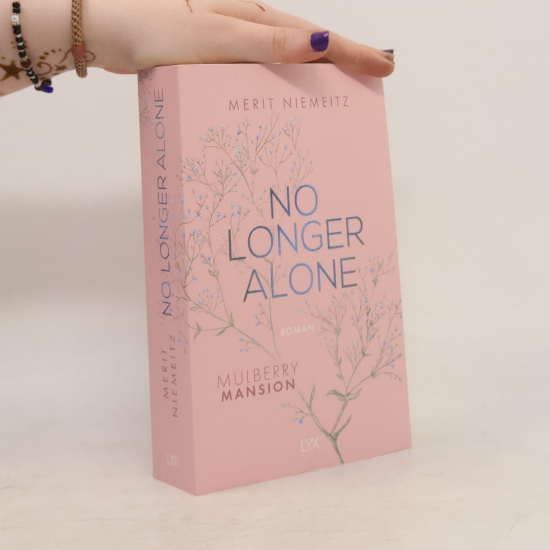 Merit Niemeitz No Longer Alone - Mulberry Mansion