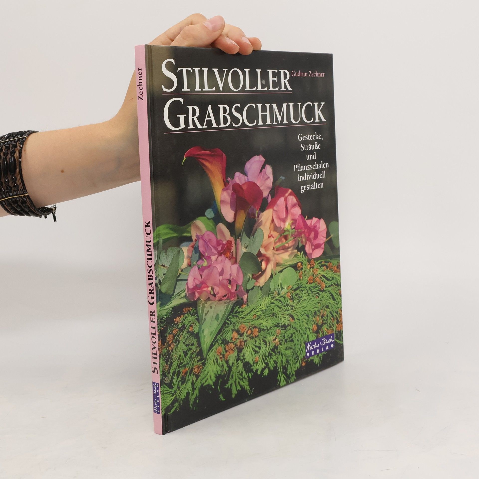 Collective Stilvoller Grabschmuck