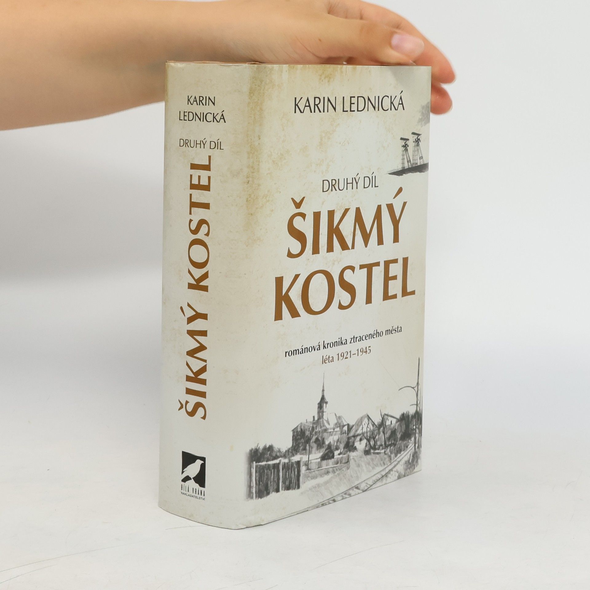 Karin Lednická Šikmý kostel 2