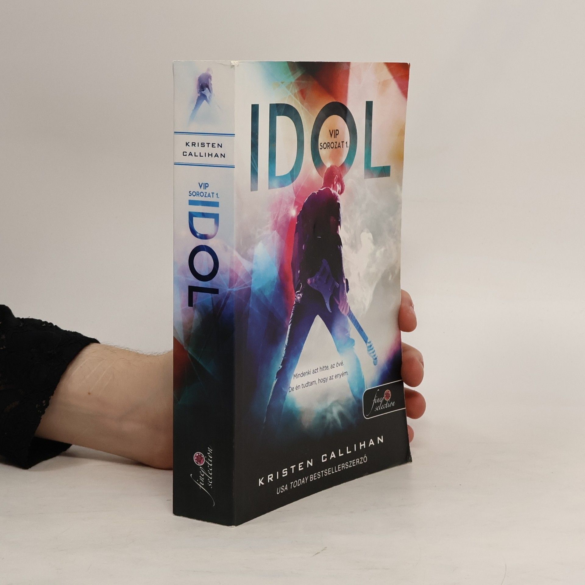 Kristen Callihan Idol