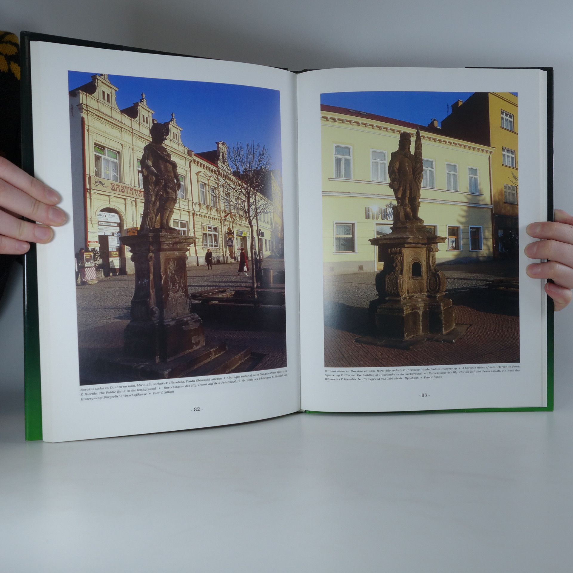 Ladislav Beneš Zlín magický. Kniha fotografií s novelou Zdeňka Zapletala.