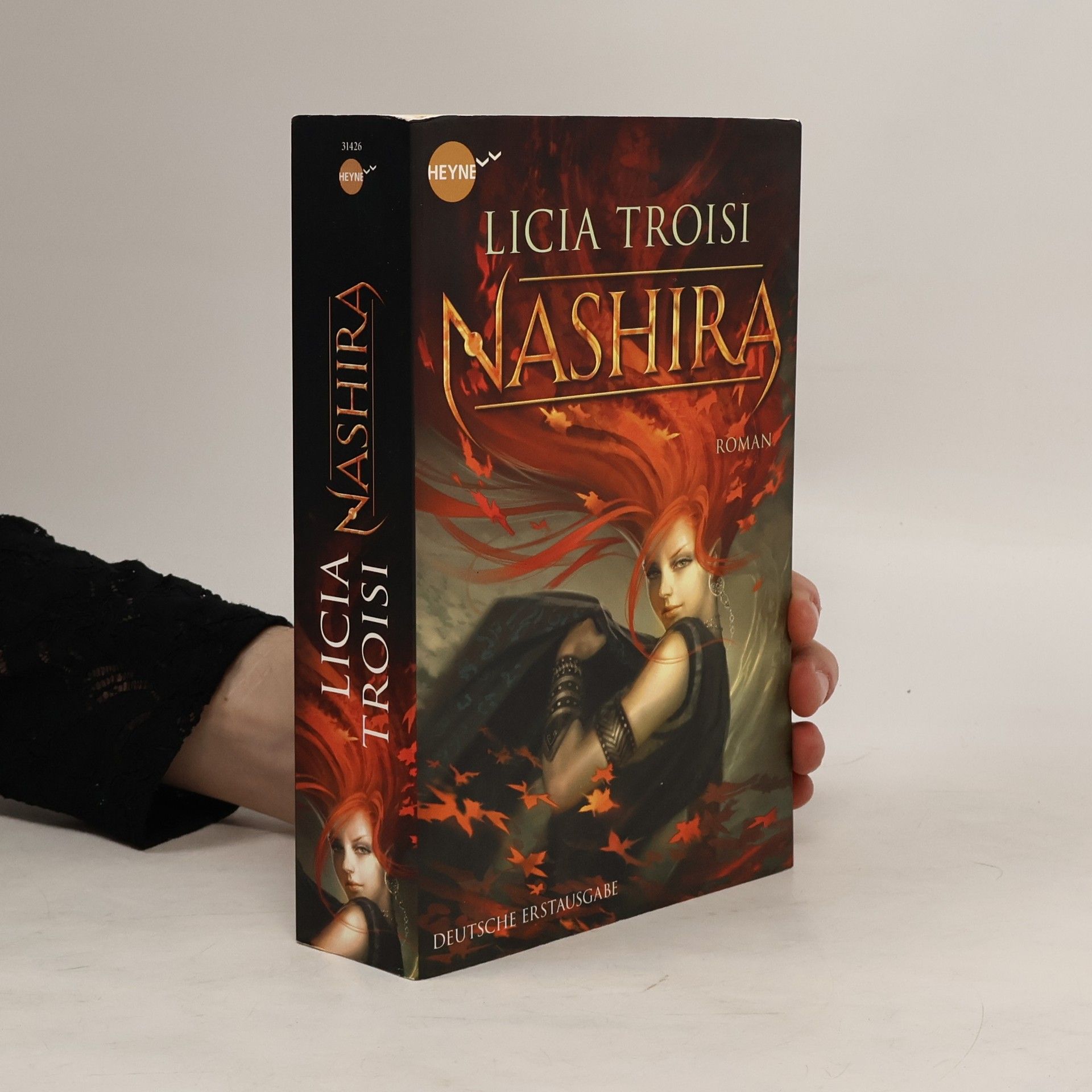 Licia Troisi Nashira 01