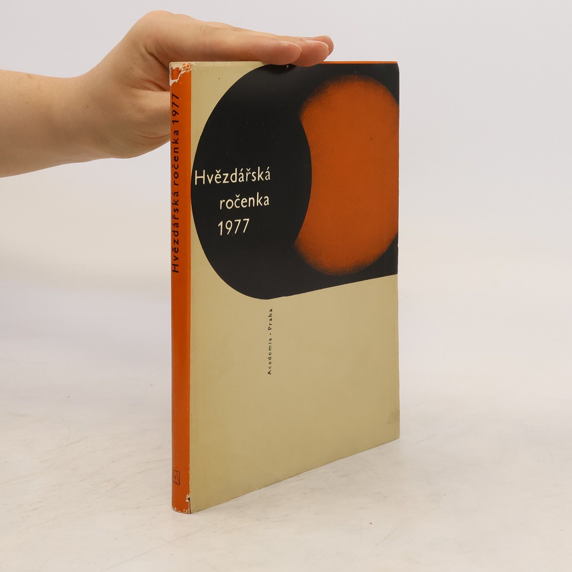 Collectif d'auteurs Hvězdářská ročenka 1977