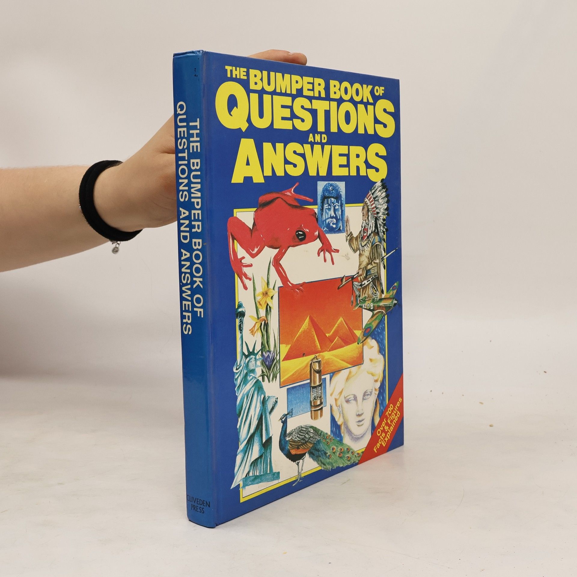 Collectif d'auteurs The Bumper Book of Questions and Answers
