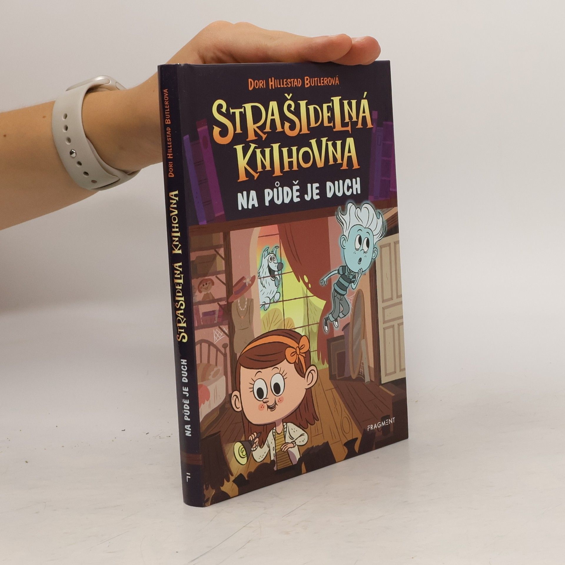 Dori Hillestad Butler Na půdě je duch