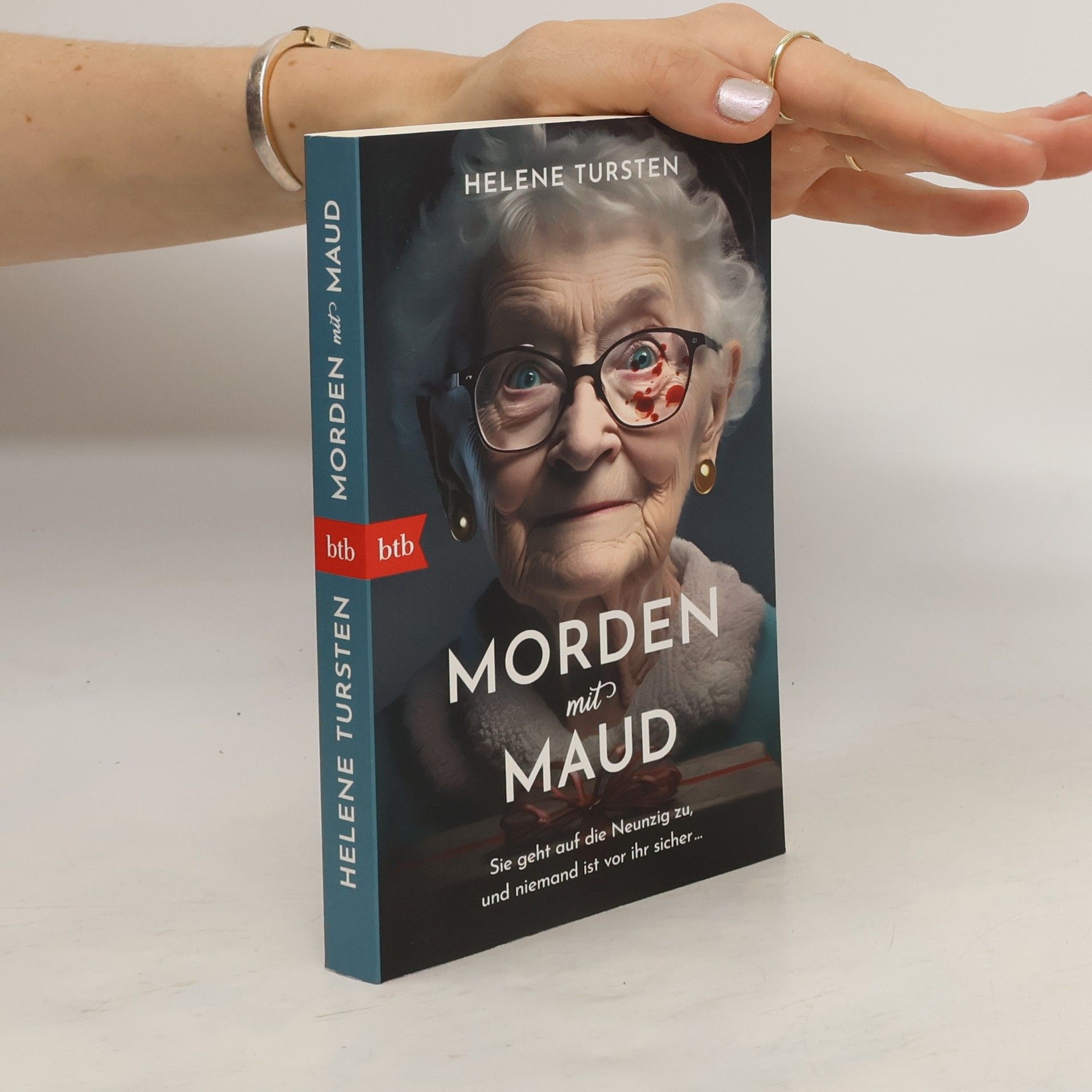 Helene Tursten Morden mit Maud