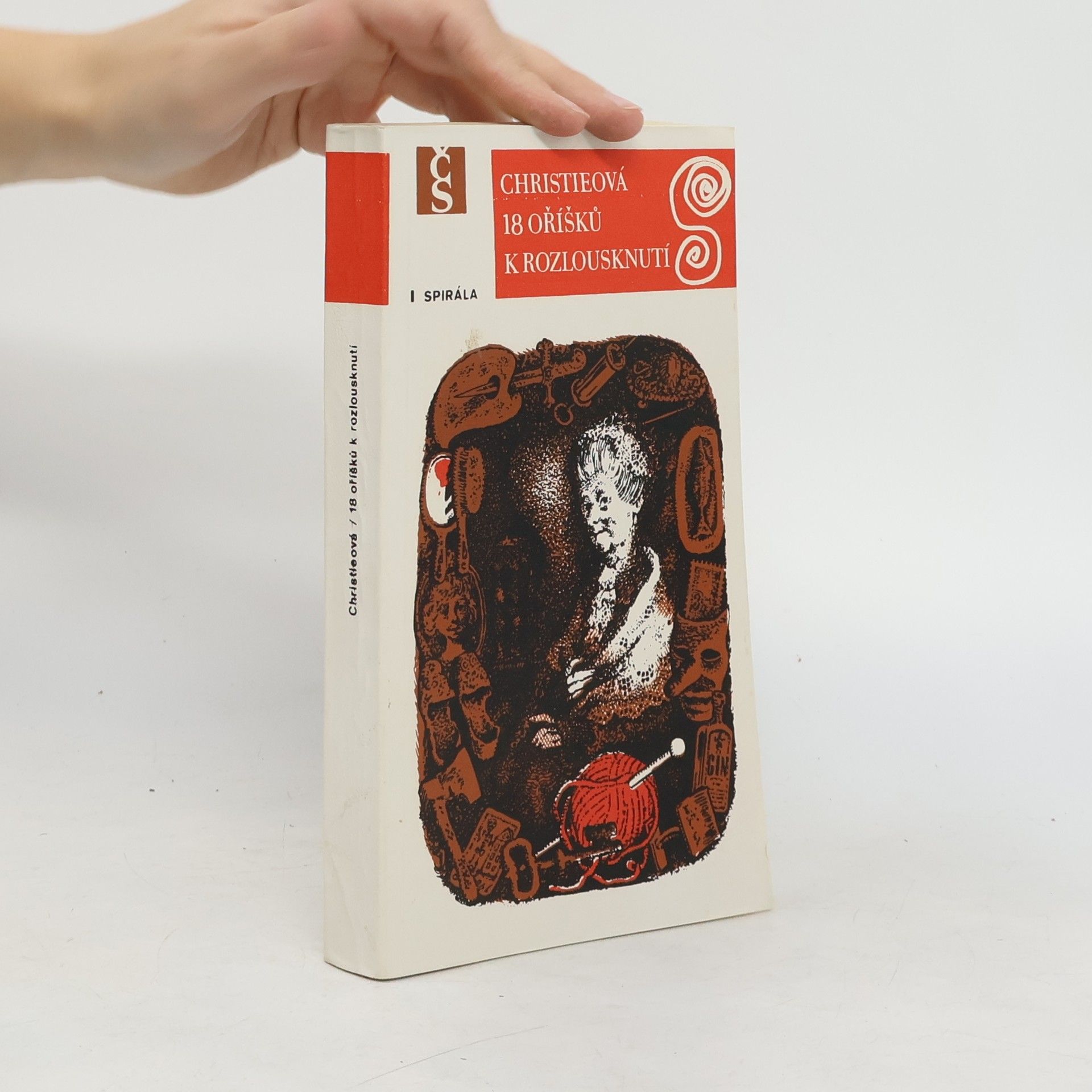 Agatha Christie 18 oříšků k rozlousknutí