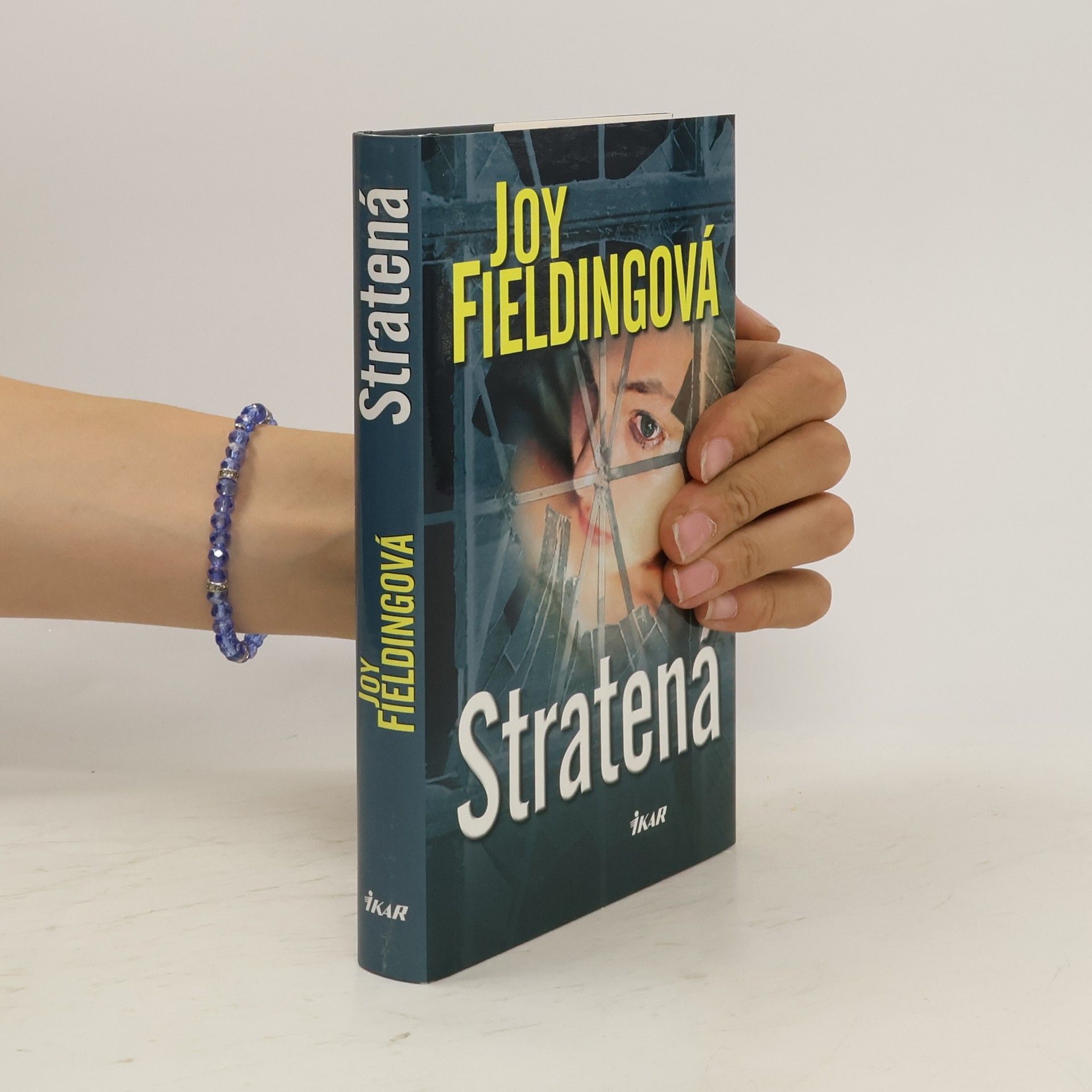 Joy Fielding Stratená