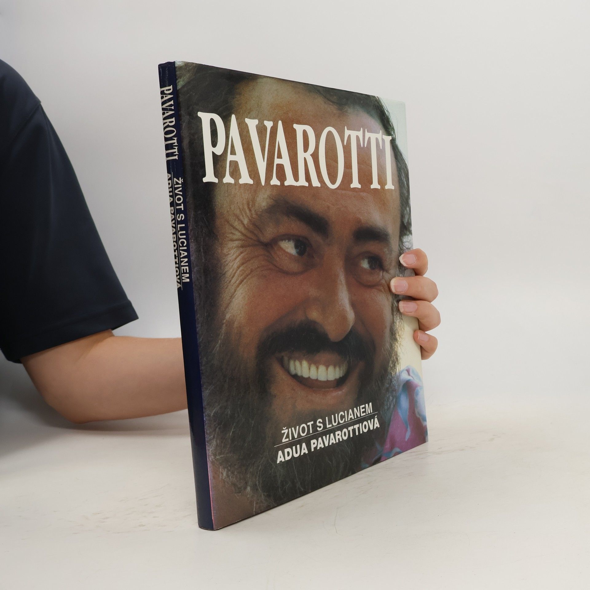Adua Pavarotti Pavarotti: Život s Lucianem