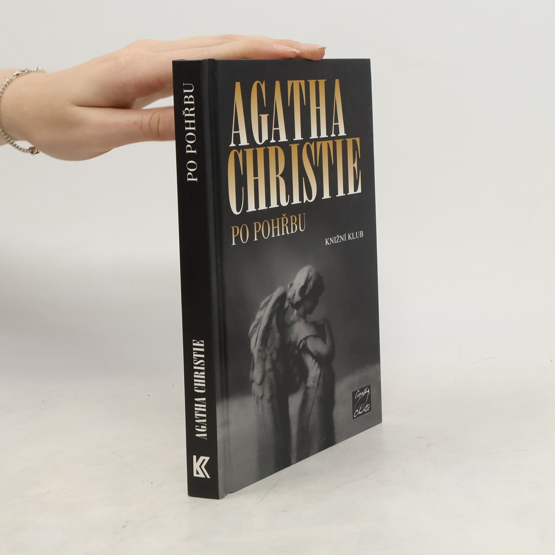Agatha Christie Po pohřbu