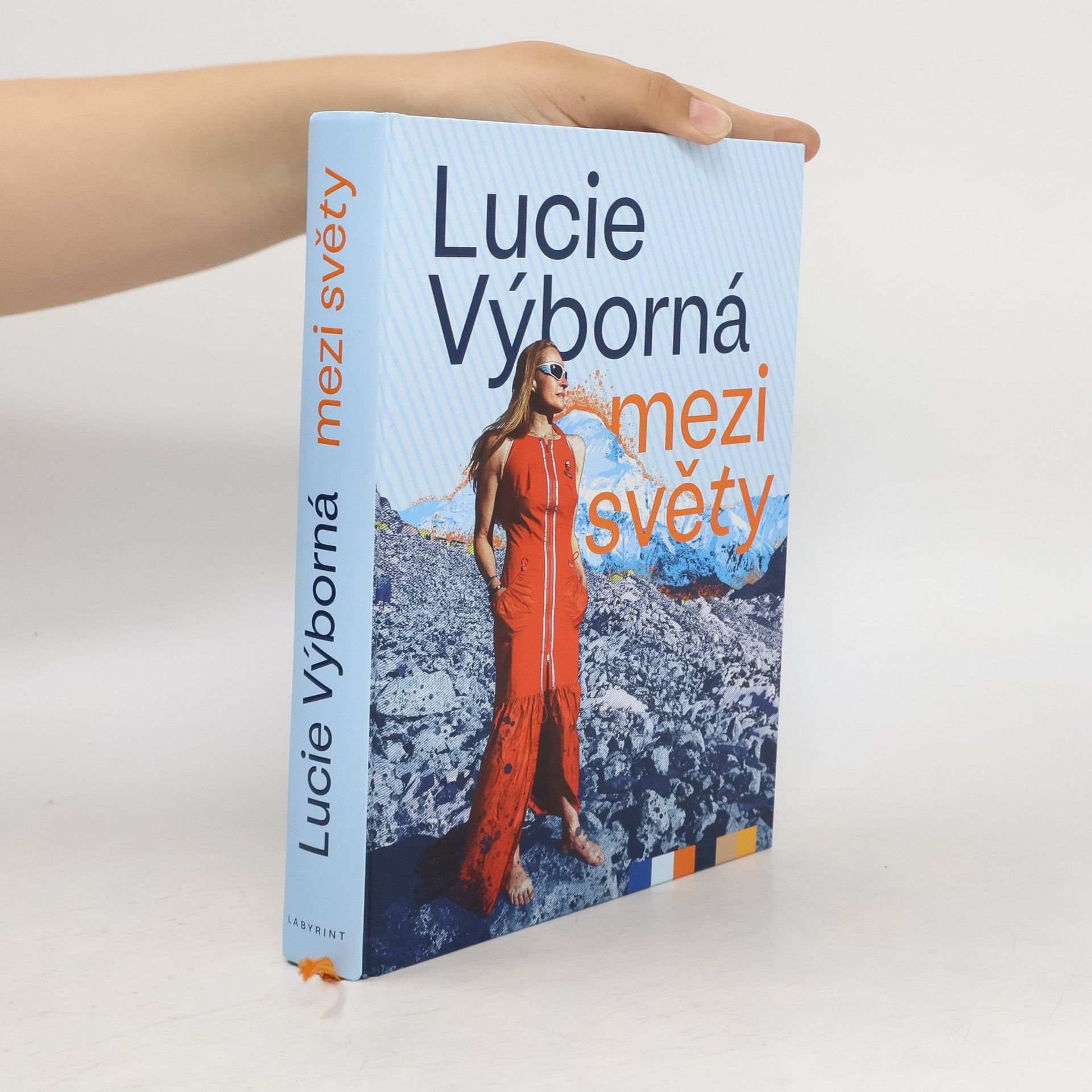 Lucie Výborná Mezi světy