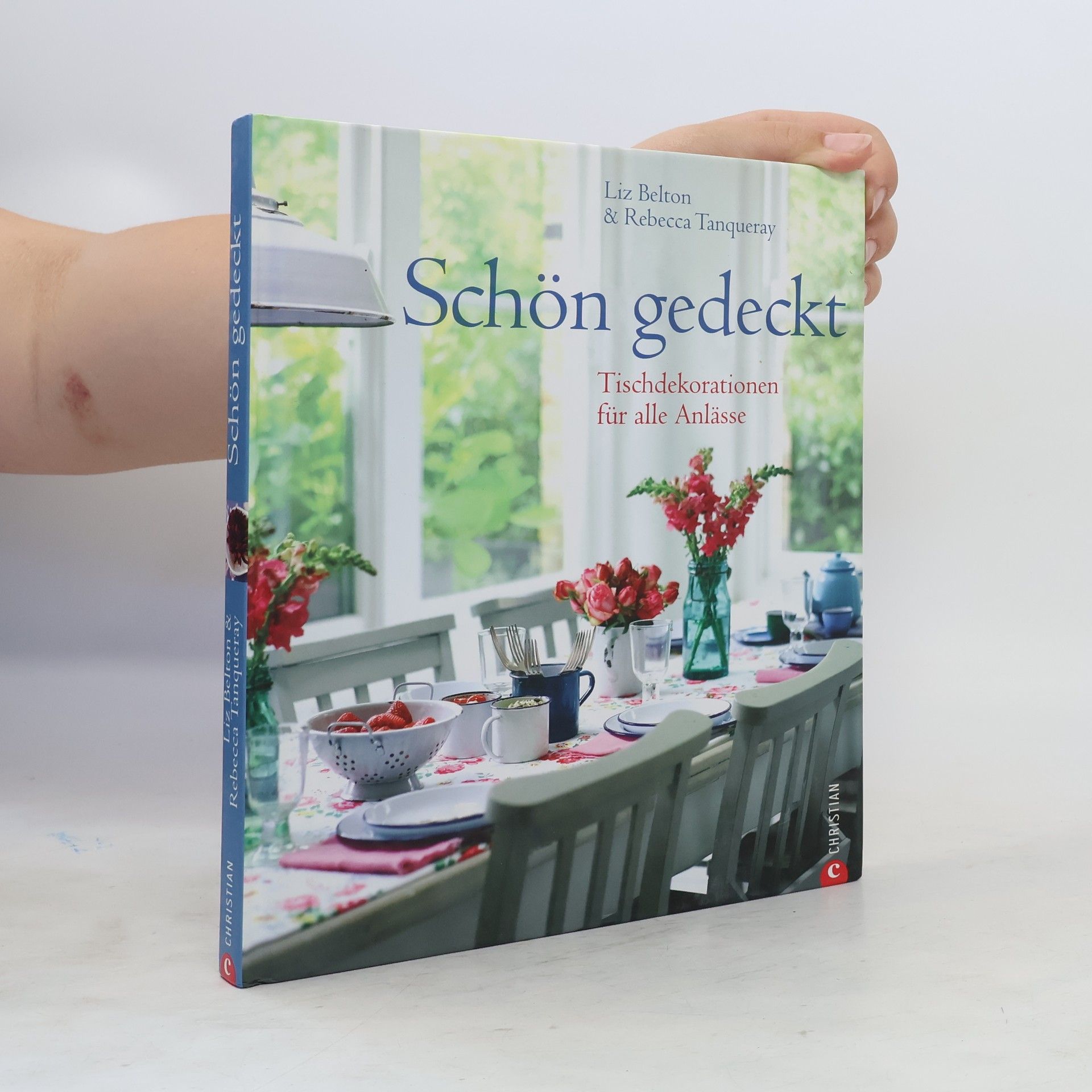 Liz Belton Schön gedeckt