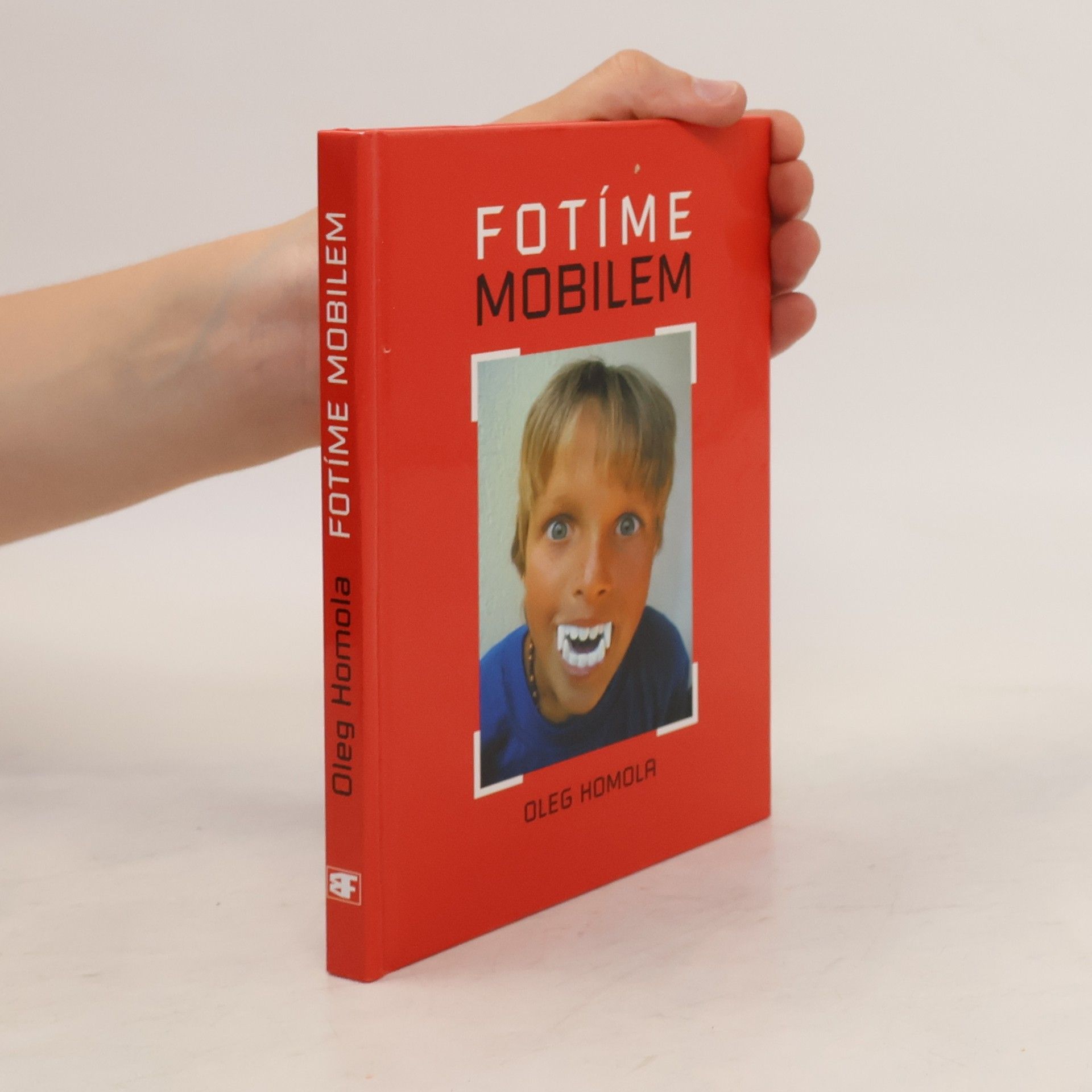 Oleg Homola Fotíme mobilem