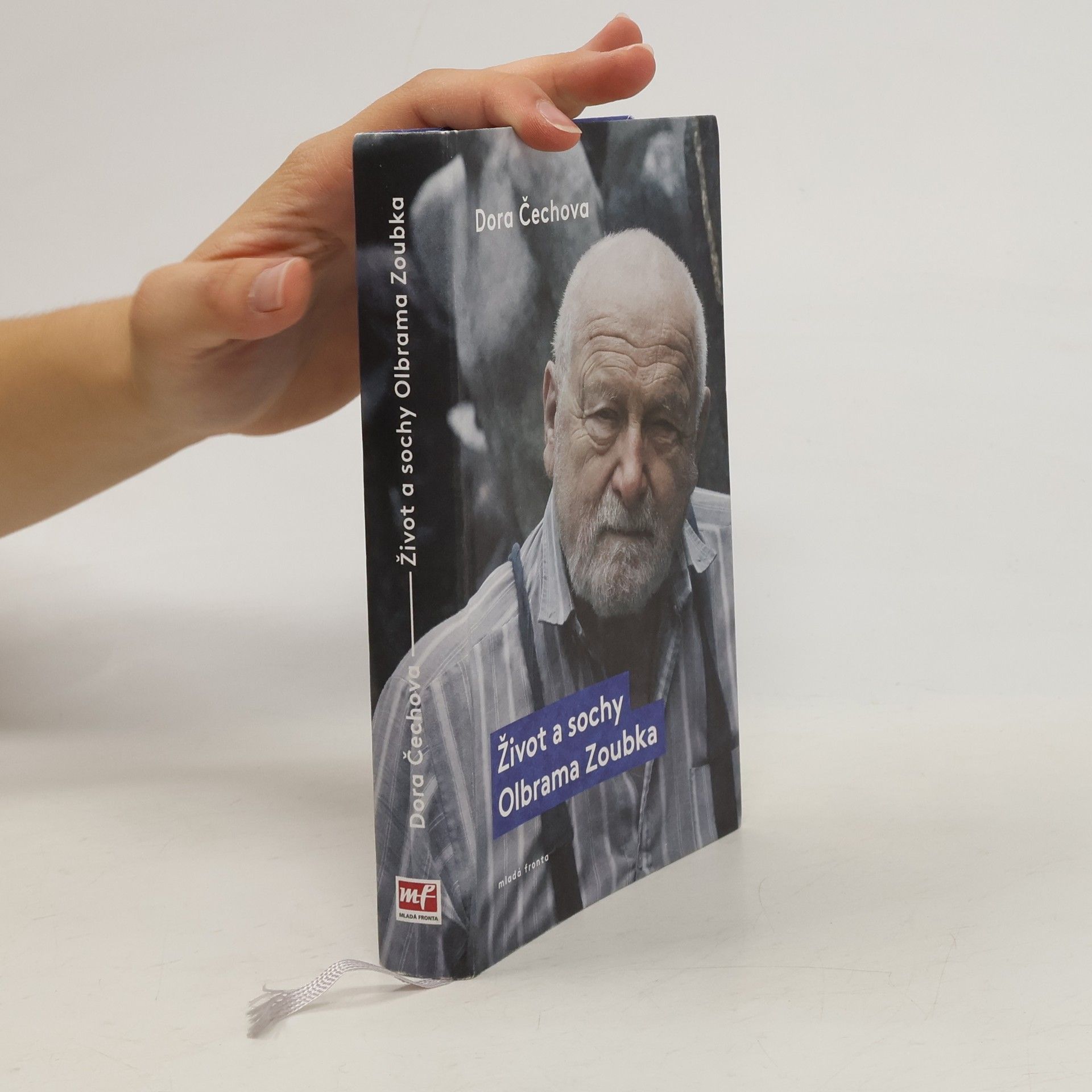 Dora Čechová Život a sochy Olbrama Zoubka