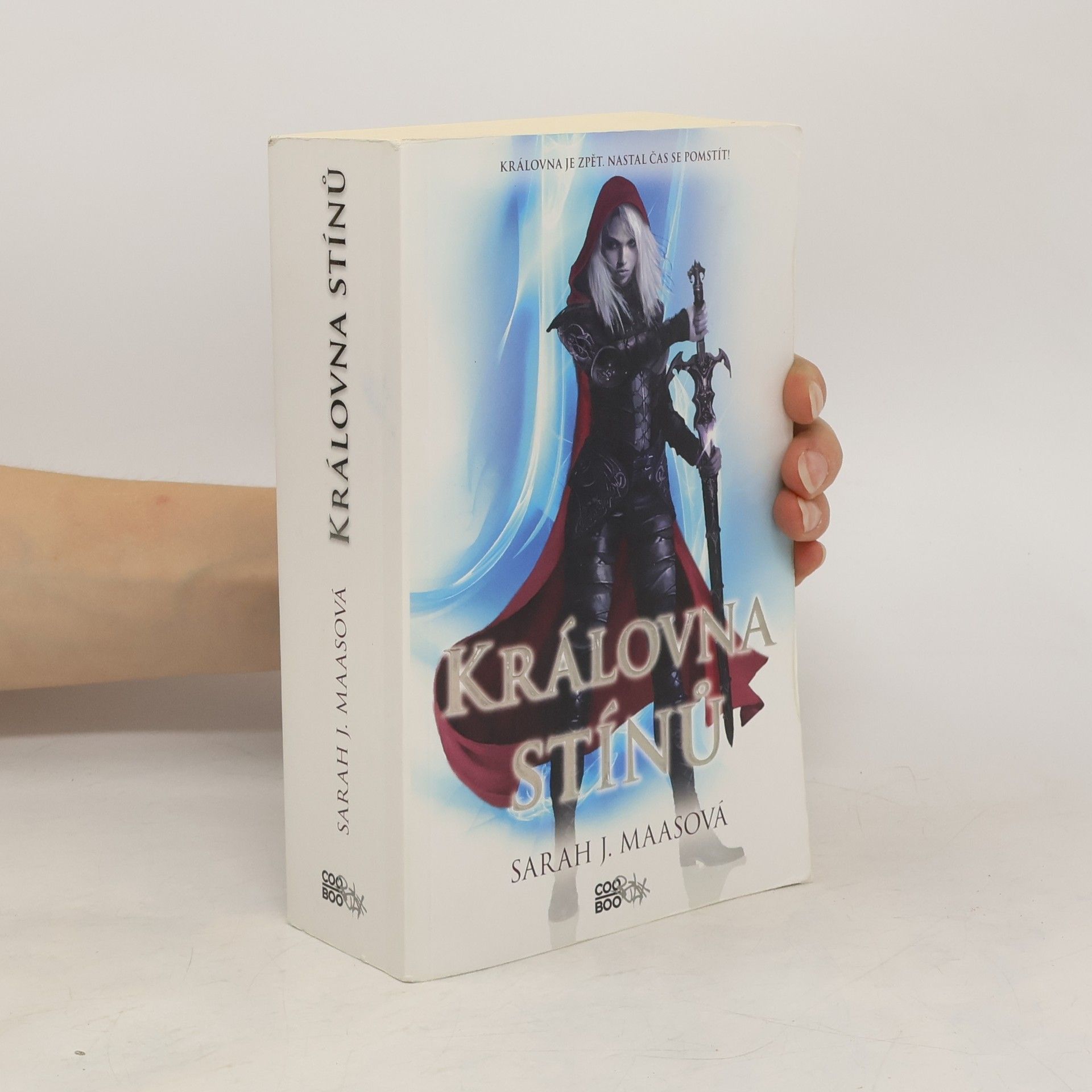 Sarah J. Maas Královna stínů
