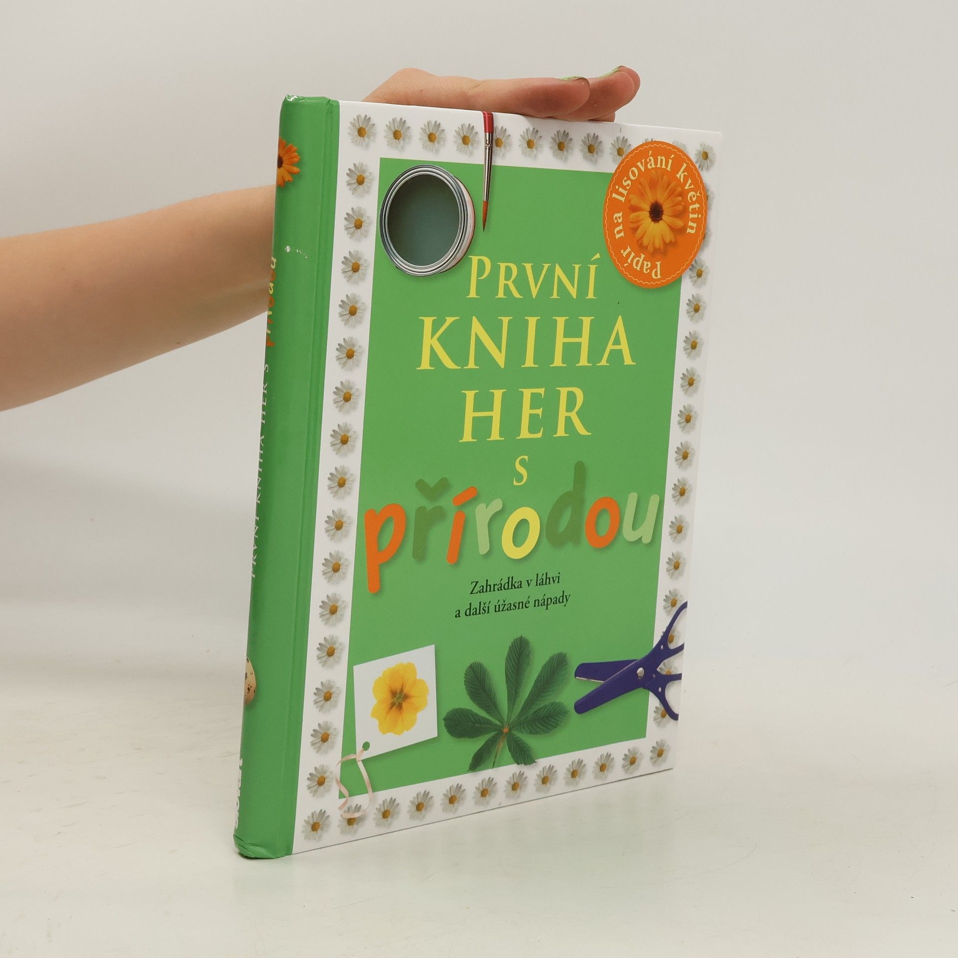 Angela Wilkes První kniha her s přírodou