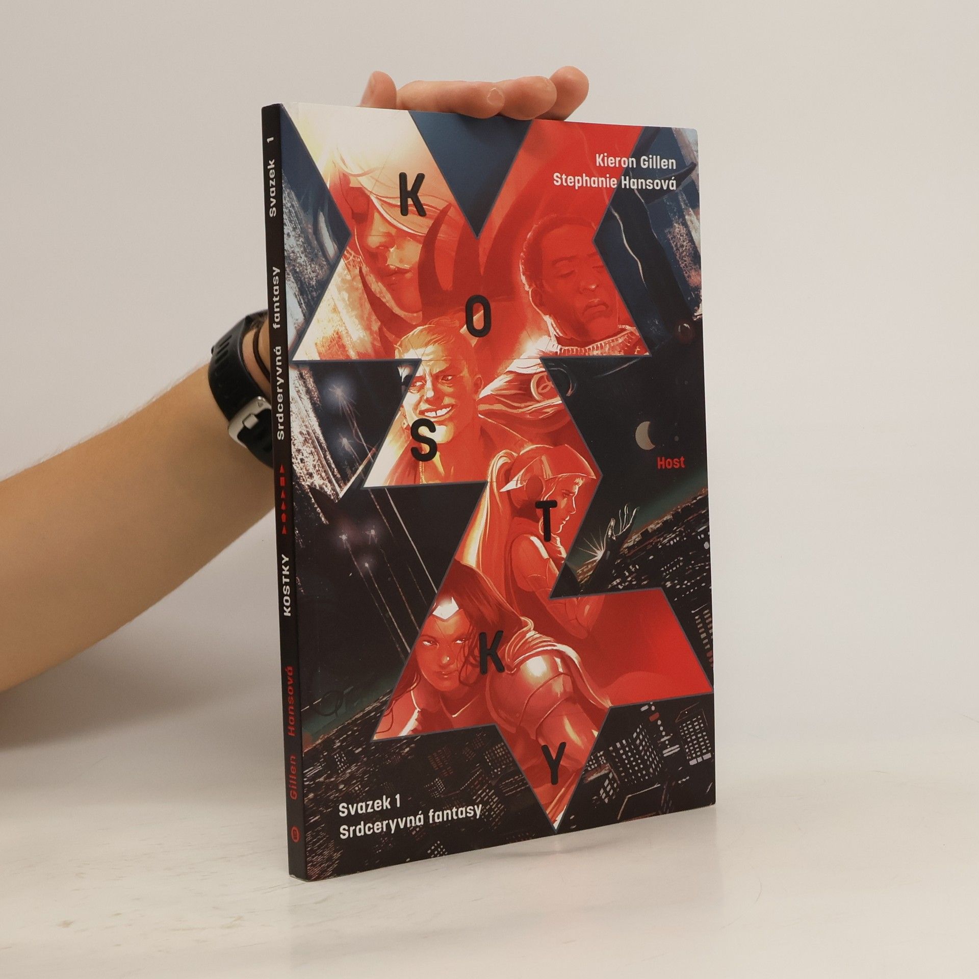 Kieron Gillen Kostky: Srdceryvná fantasy