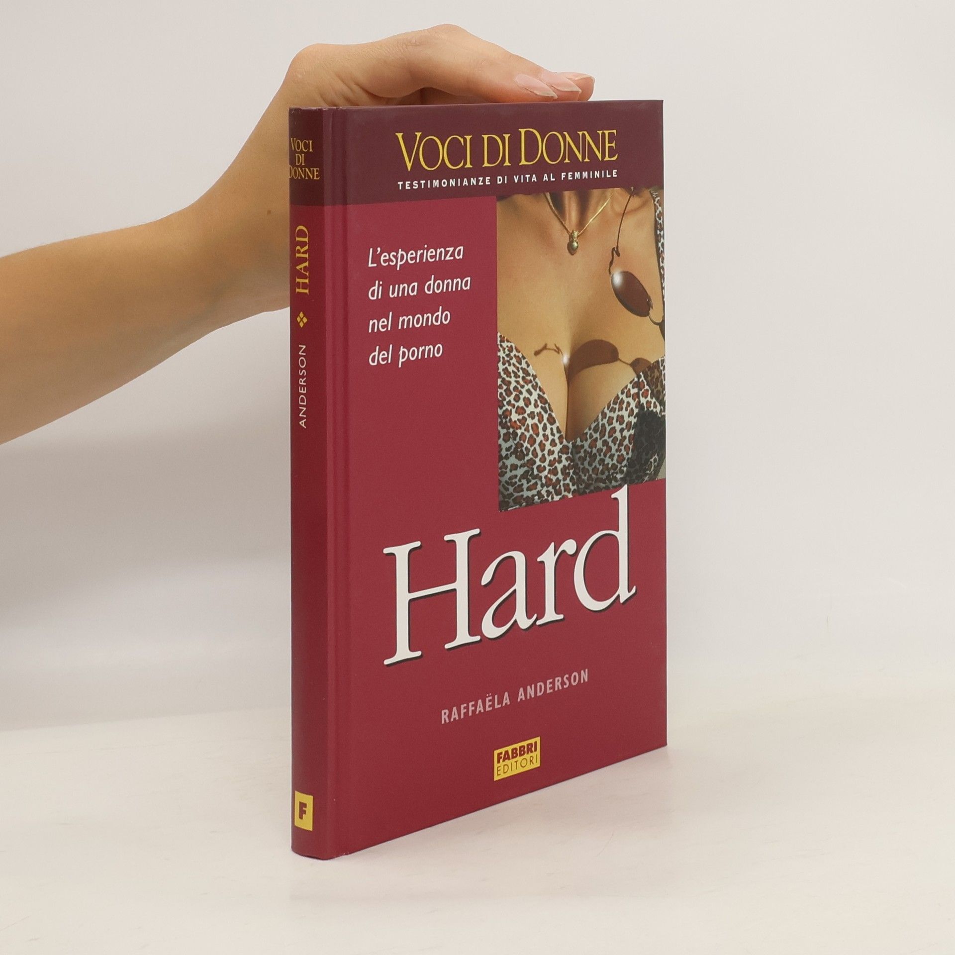 Raffae͏̈la Anderson Hard