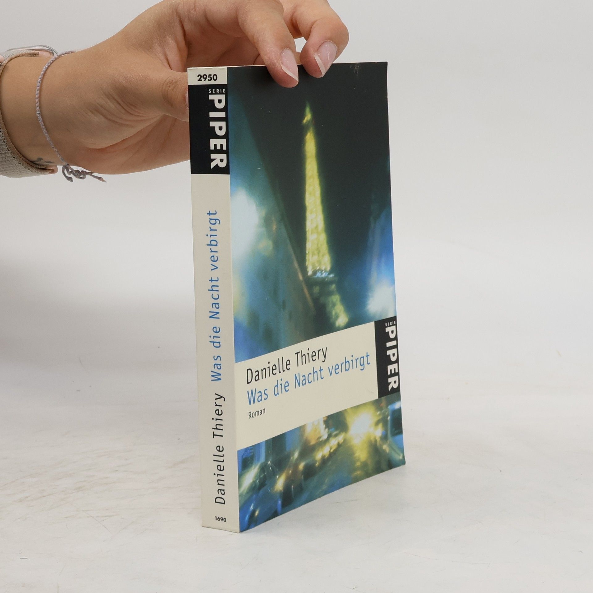 Danielle Thiéry Was die Nacht verbirgt. Roman. Aus d. Französ. v. Matthias Bernhard
