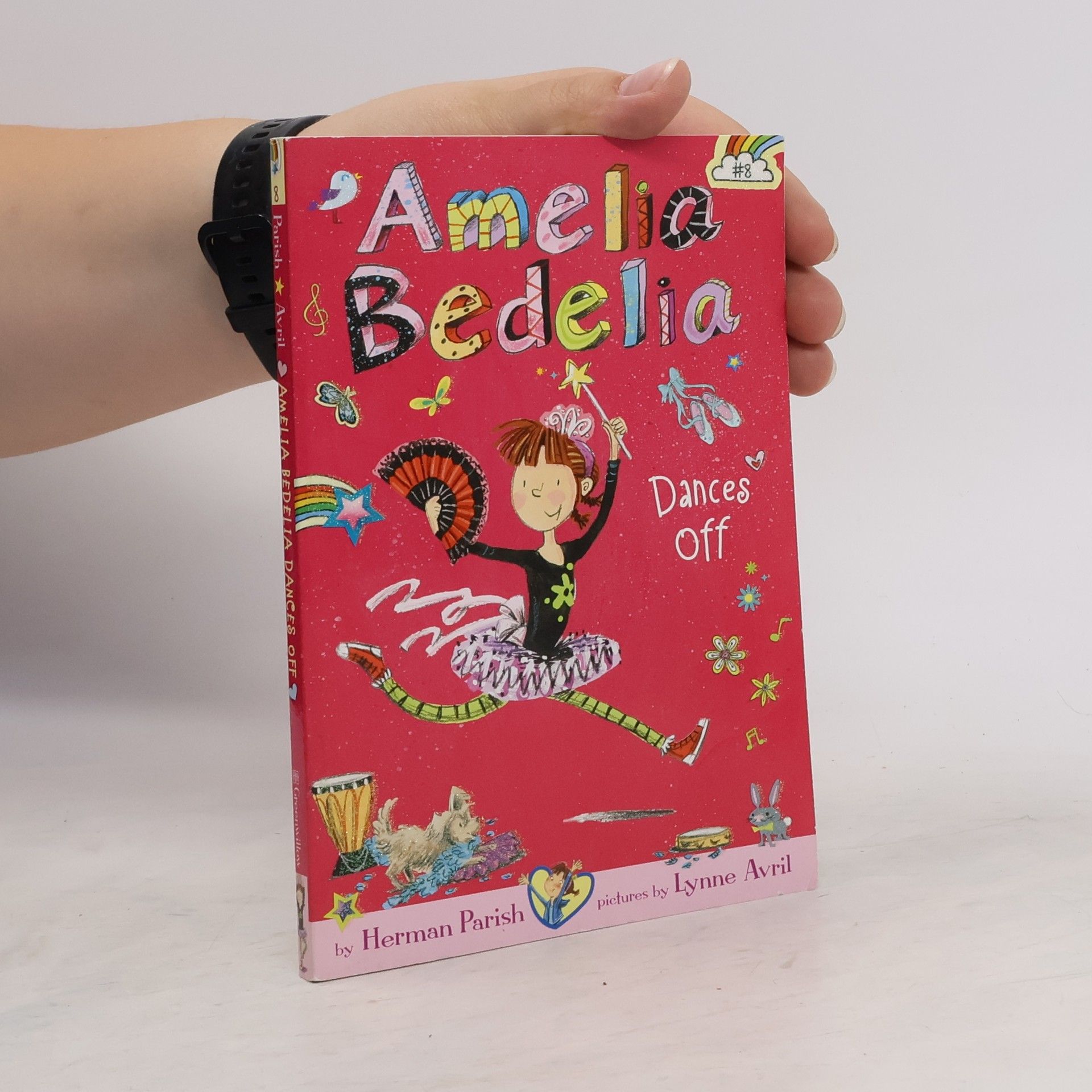 Herman Parish Amelia Bedelia Chapter Book #8: Amelia Bedelia Dances Off
