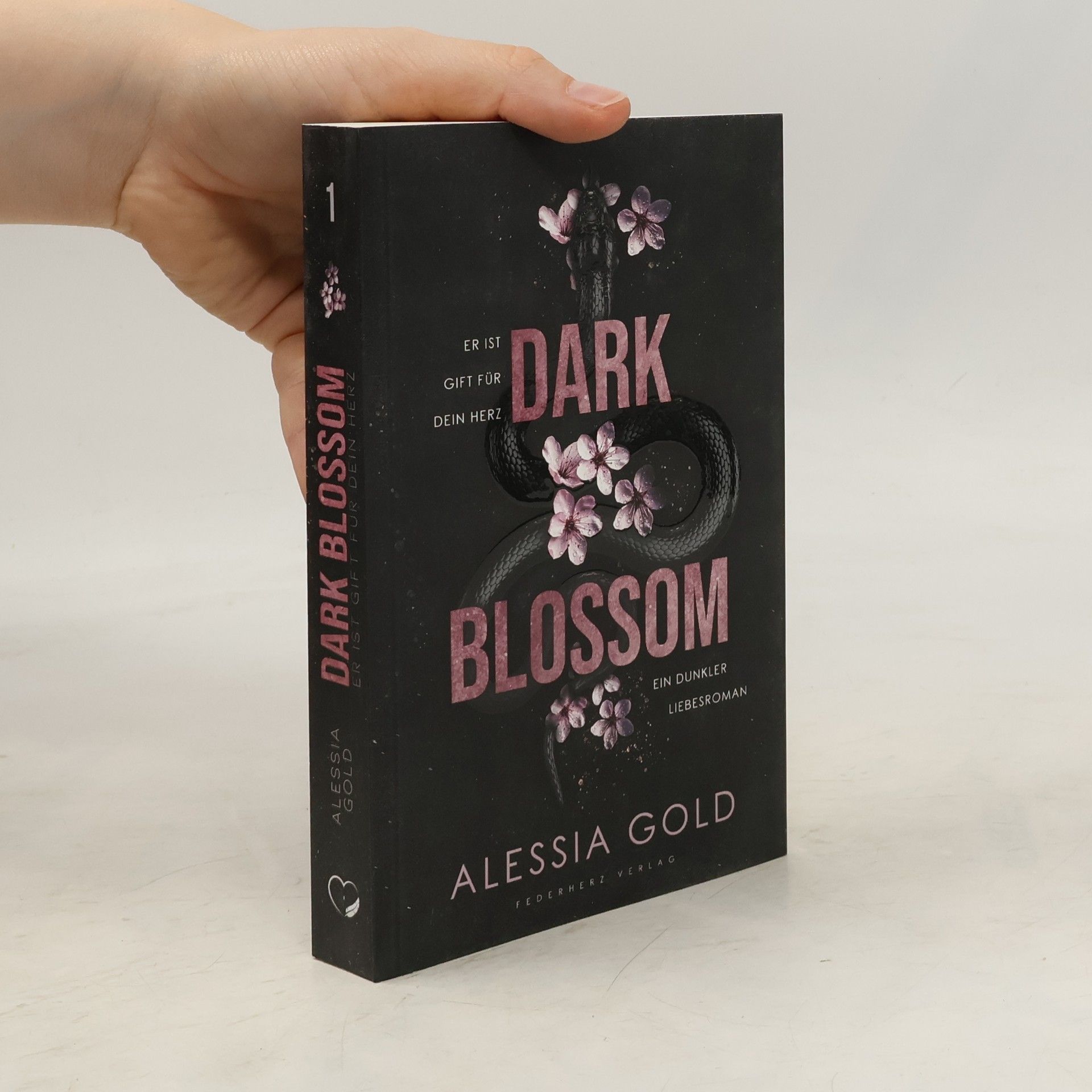 Alessia Gold Dark Blossom