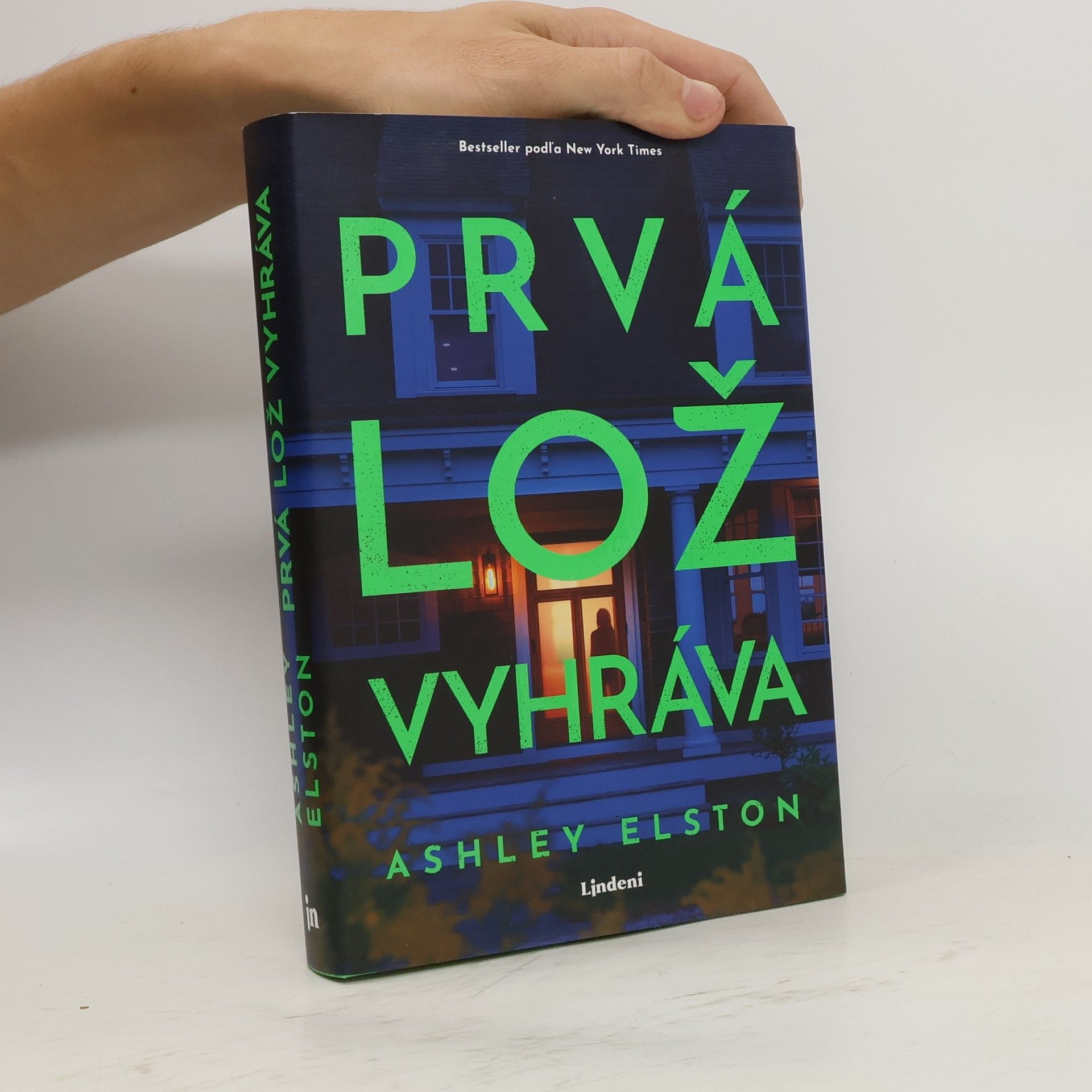 Ashley Elston Prvá lož vyhráva