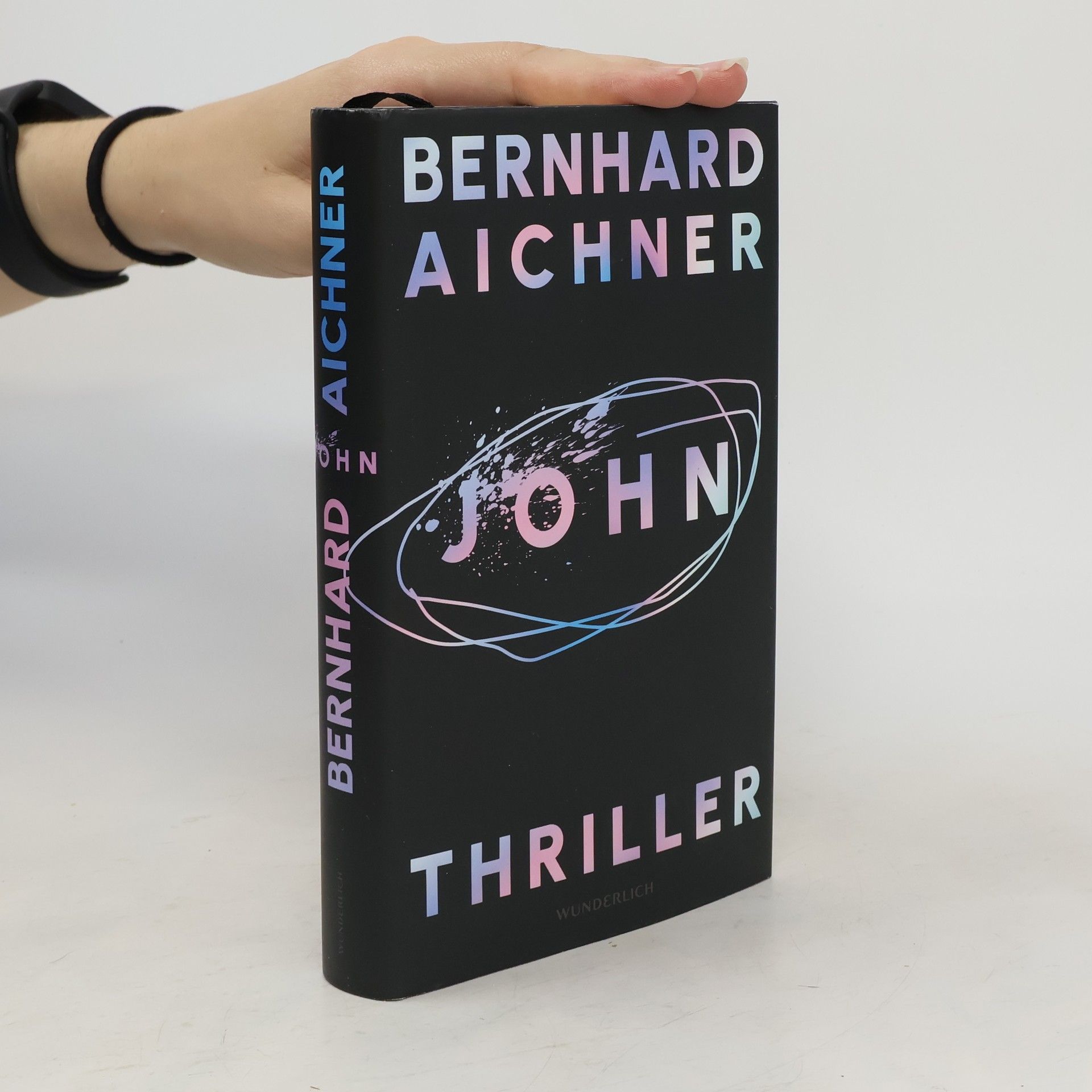 Bernhard Aichner John