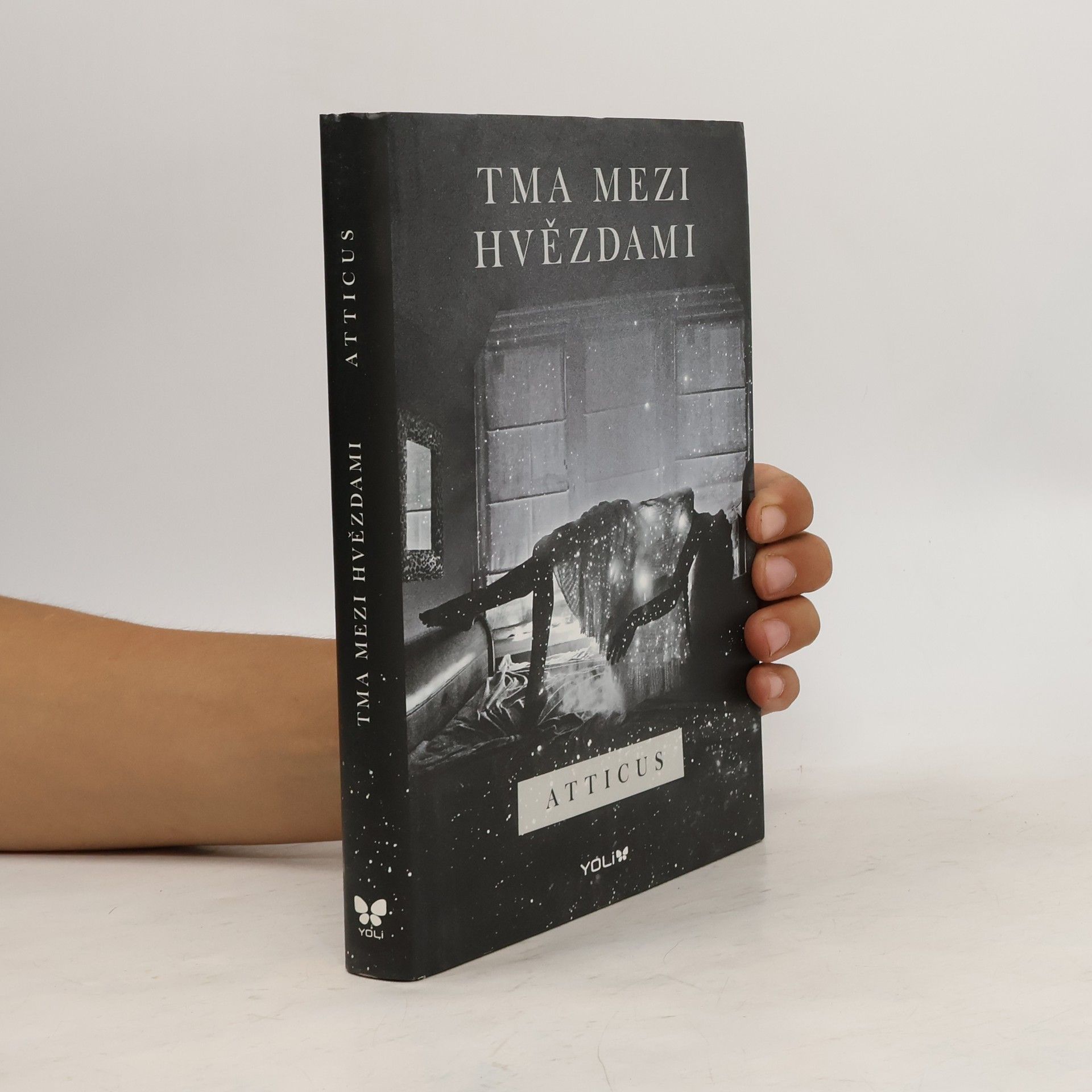 Atticus Tma mezi hvězdami