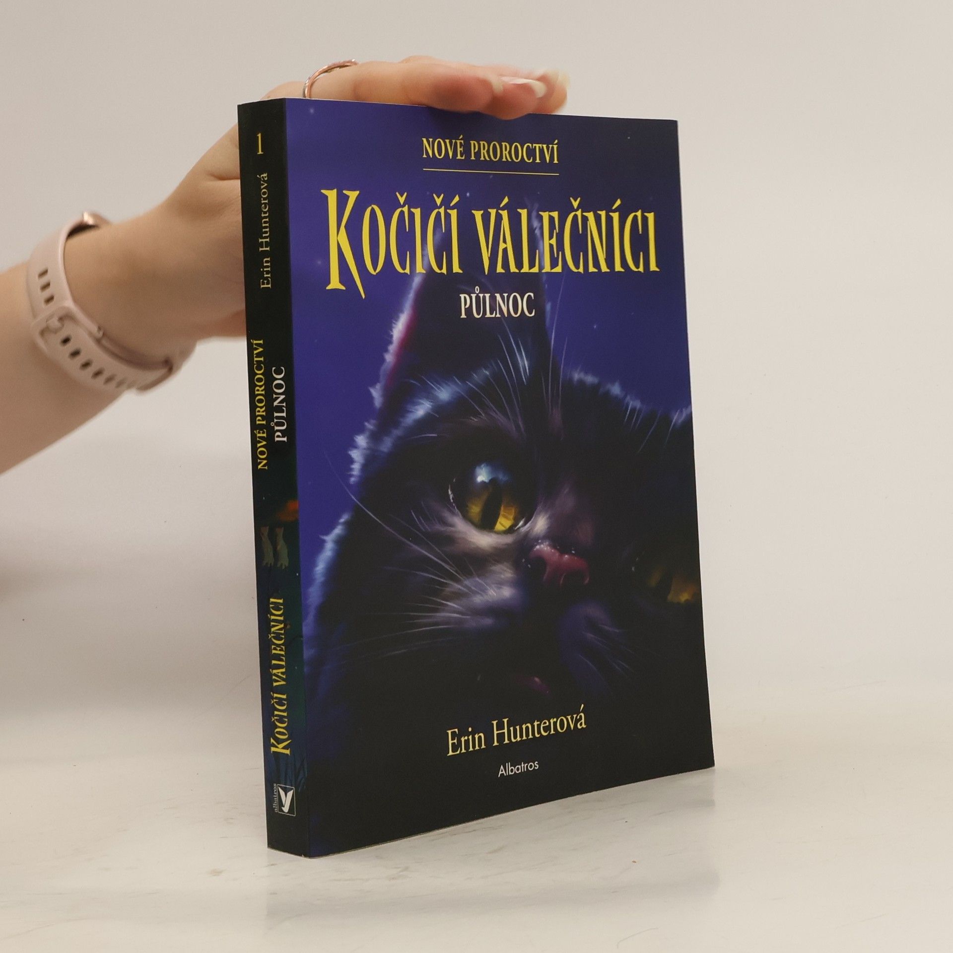Erin Hunter Půlnoc