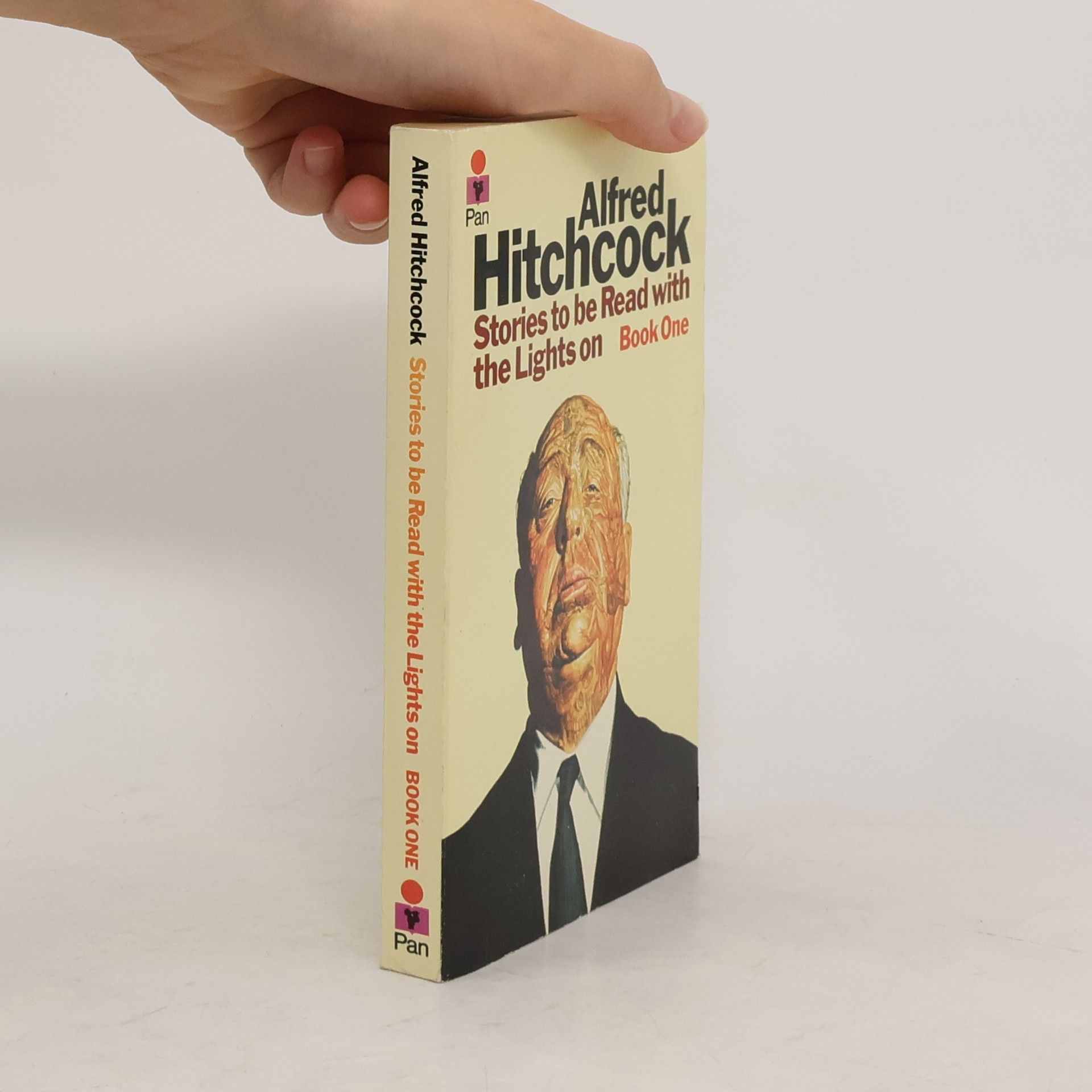 Alfred Hitchcock Stories to Be Read with the Lights On