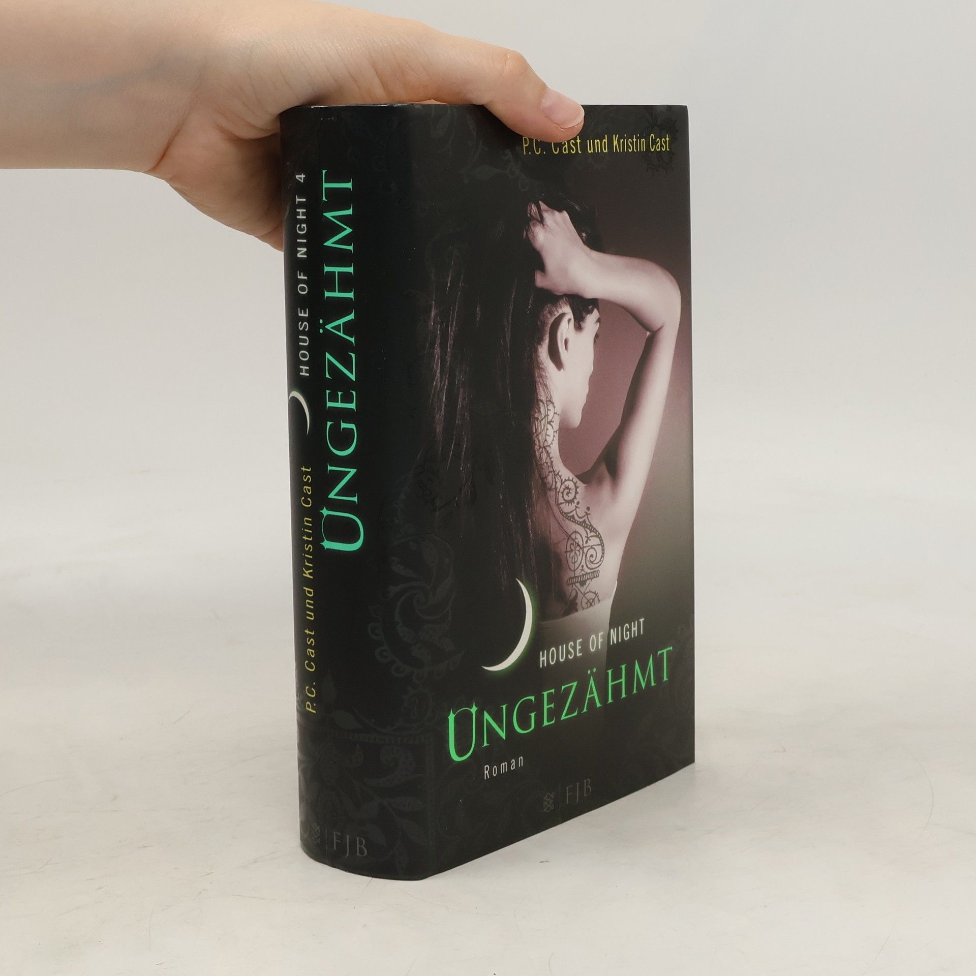 Phyllis Christine Cast House of Night 4. Ungezähmt