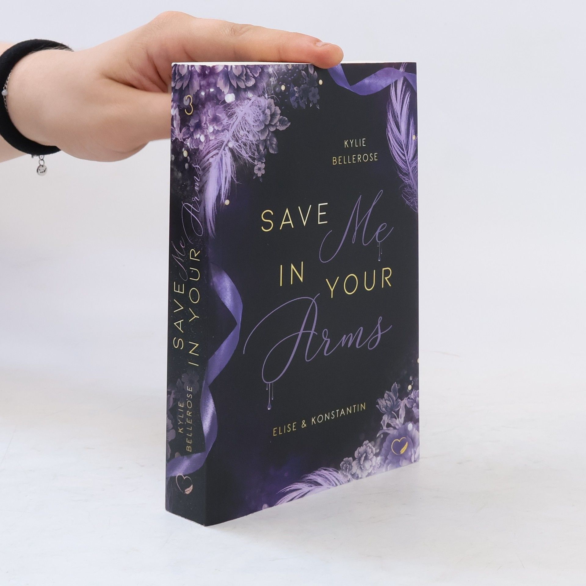 Kylie Bellerose Save me in your Arms