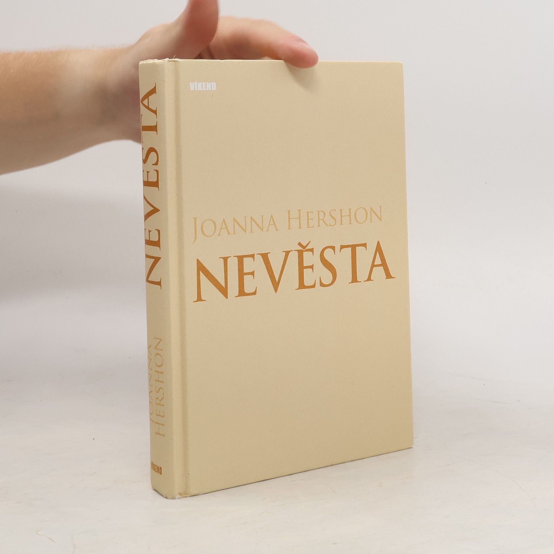 Joanna Hershon Nevěsta