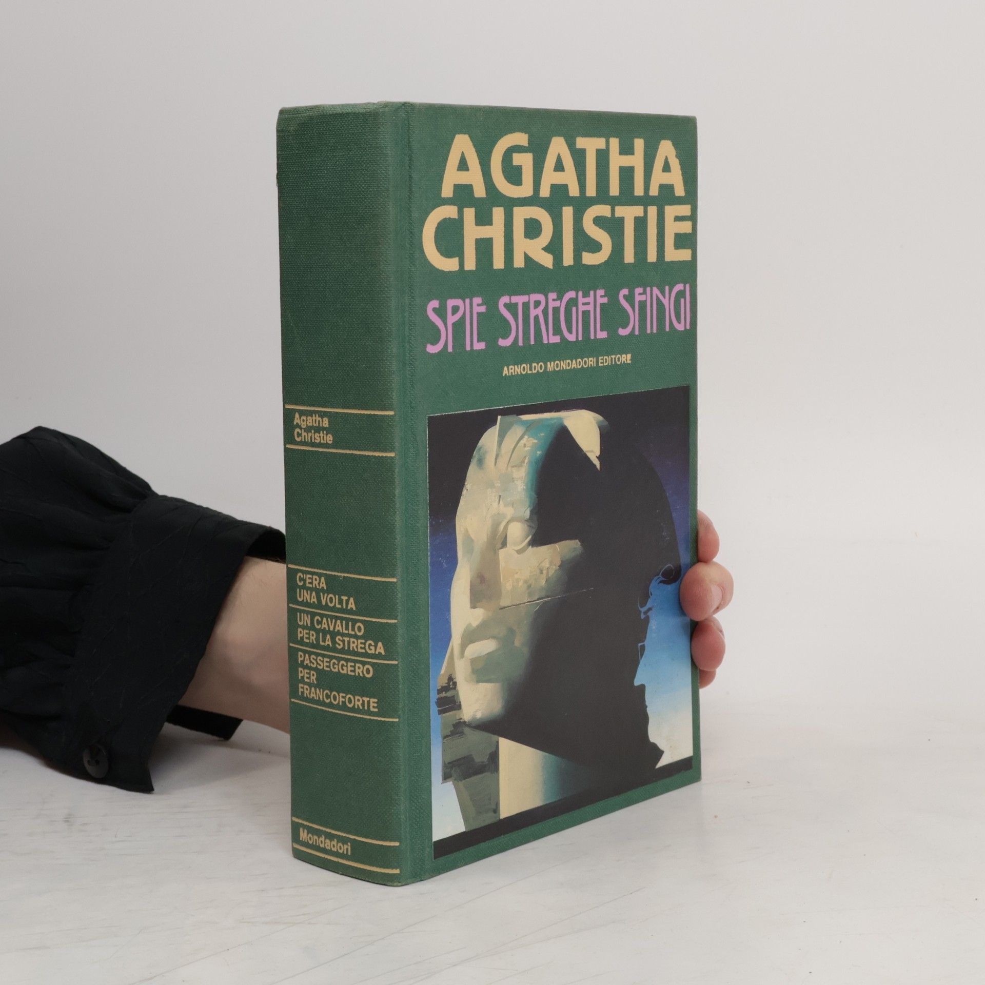 Agatha Christie Spie, streghe, sfingi