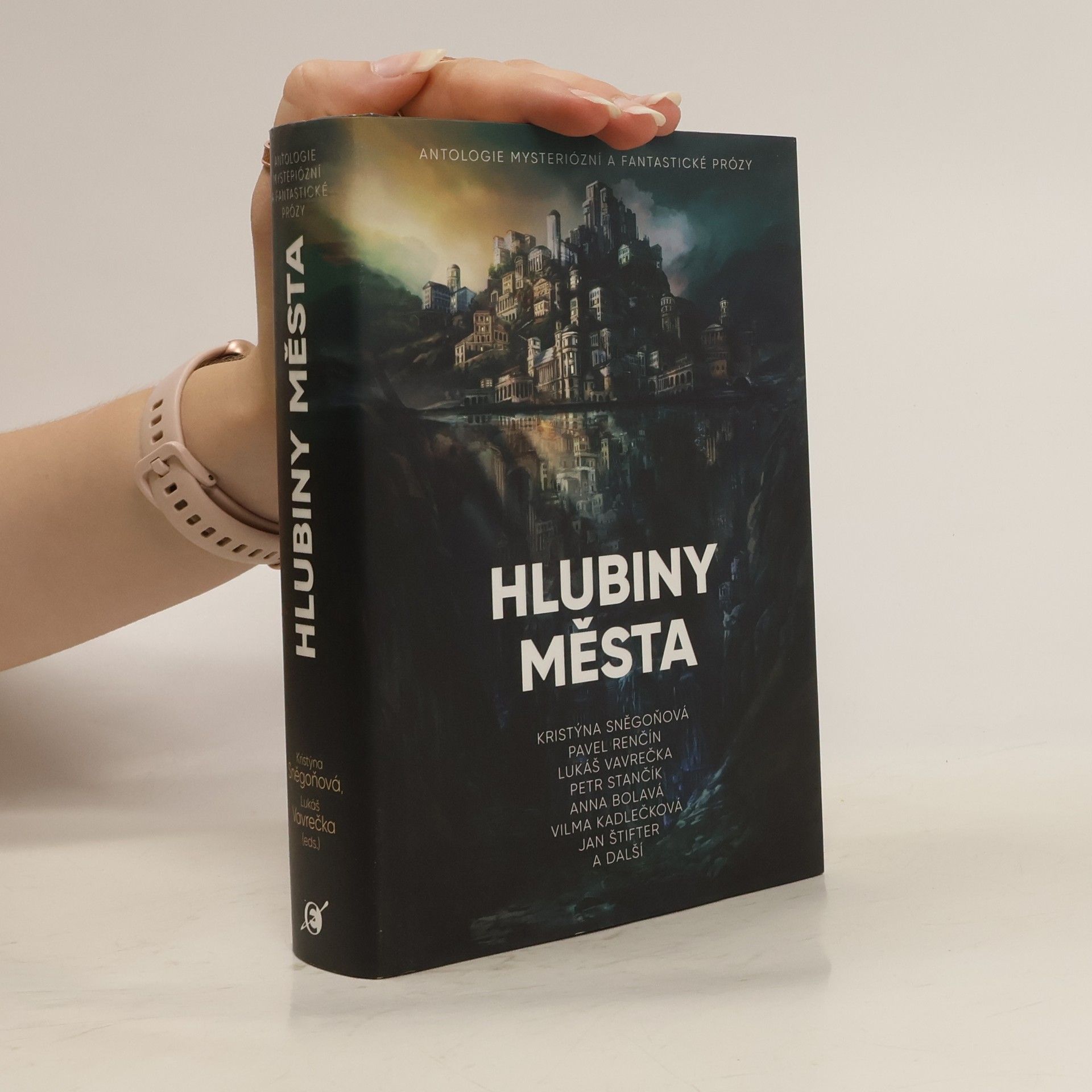 kolektiv Hlubiny města: antologie mysteriózní a fantastické prózy