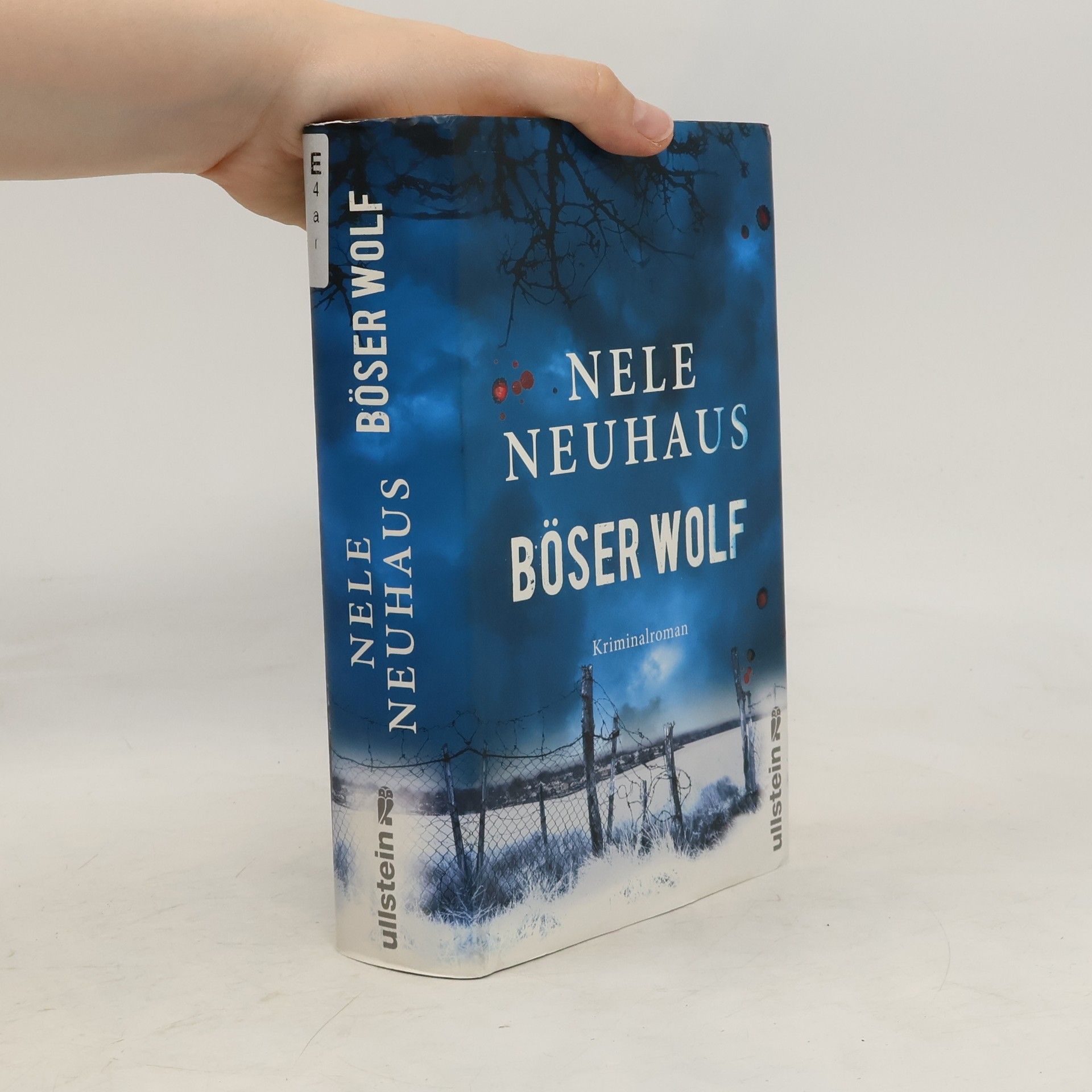 Nele Neuhaus Böser Wolf : Kriminalroman