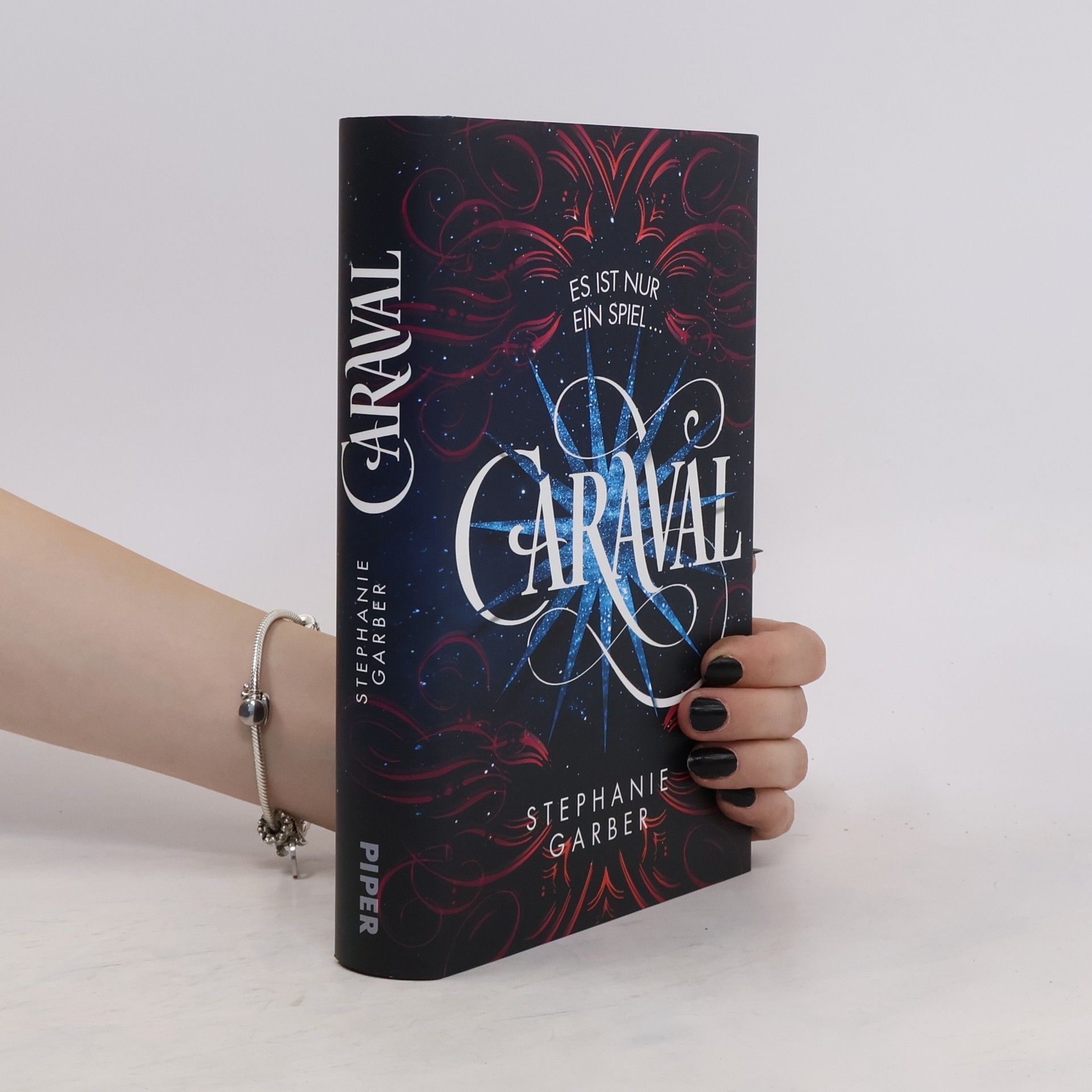 Stephanie Garber Caraval 1