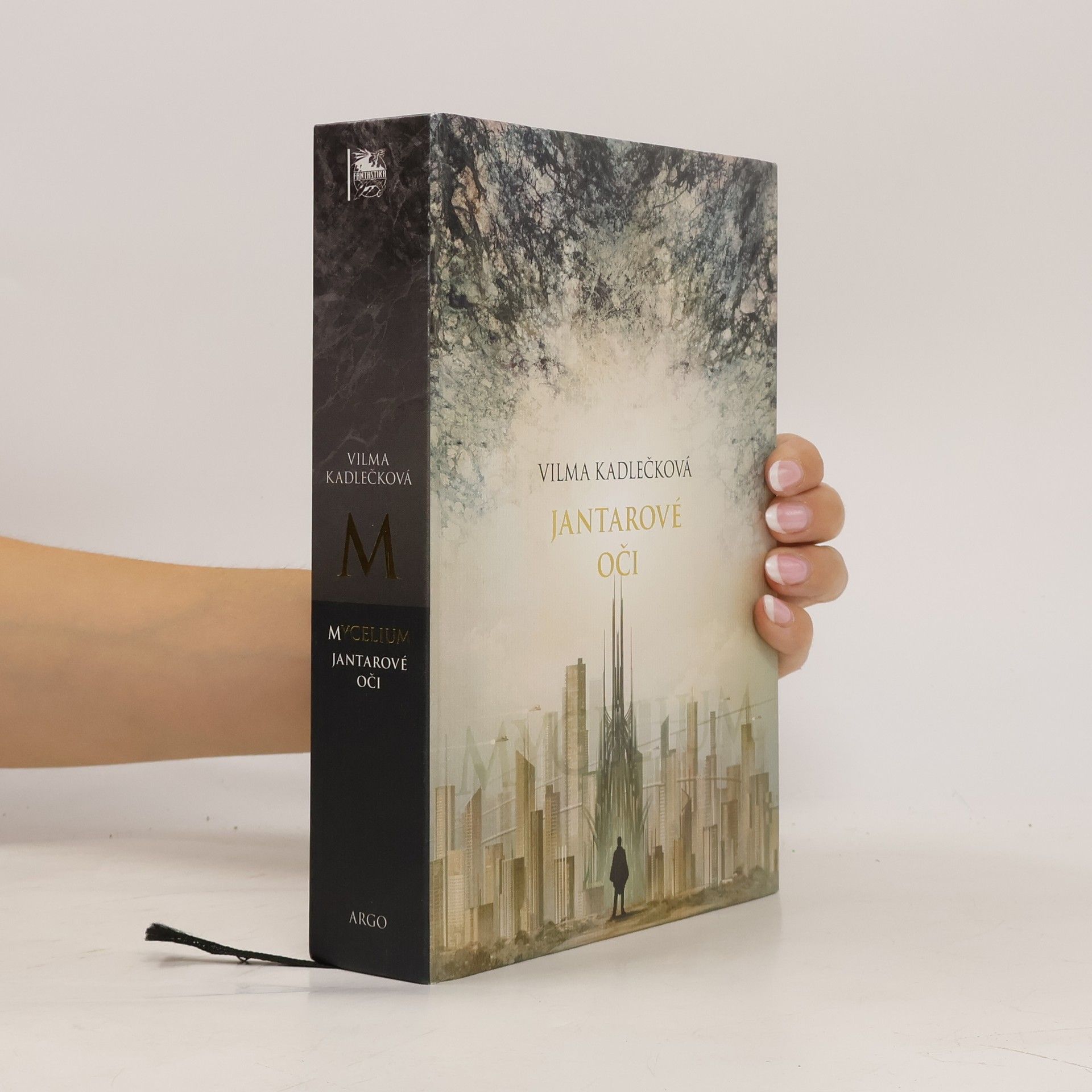 Vilma Kadlečková Mycelium. Jantarové oči