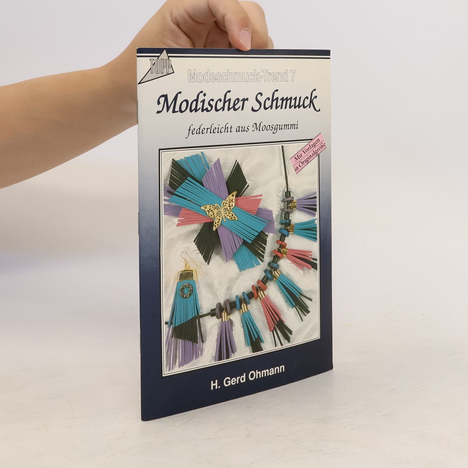 Collective Modischer Schmuck. Federleicht aus Moosgummi