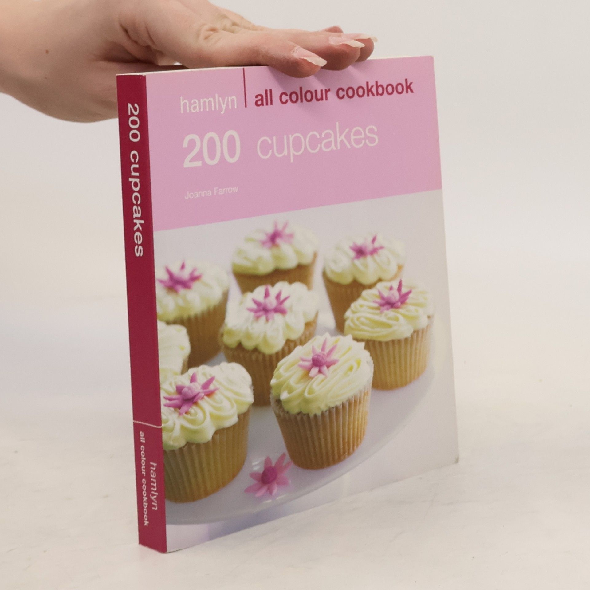 Joanna Farrow 200 Cupcakes