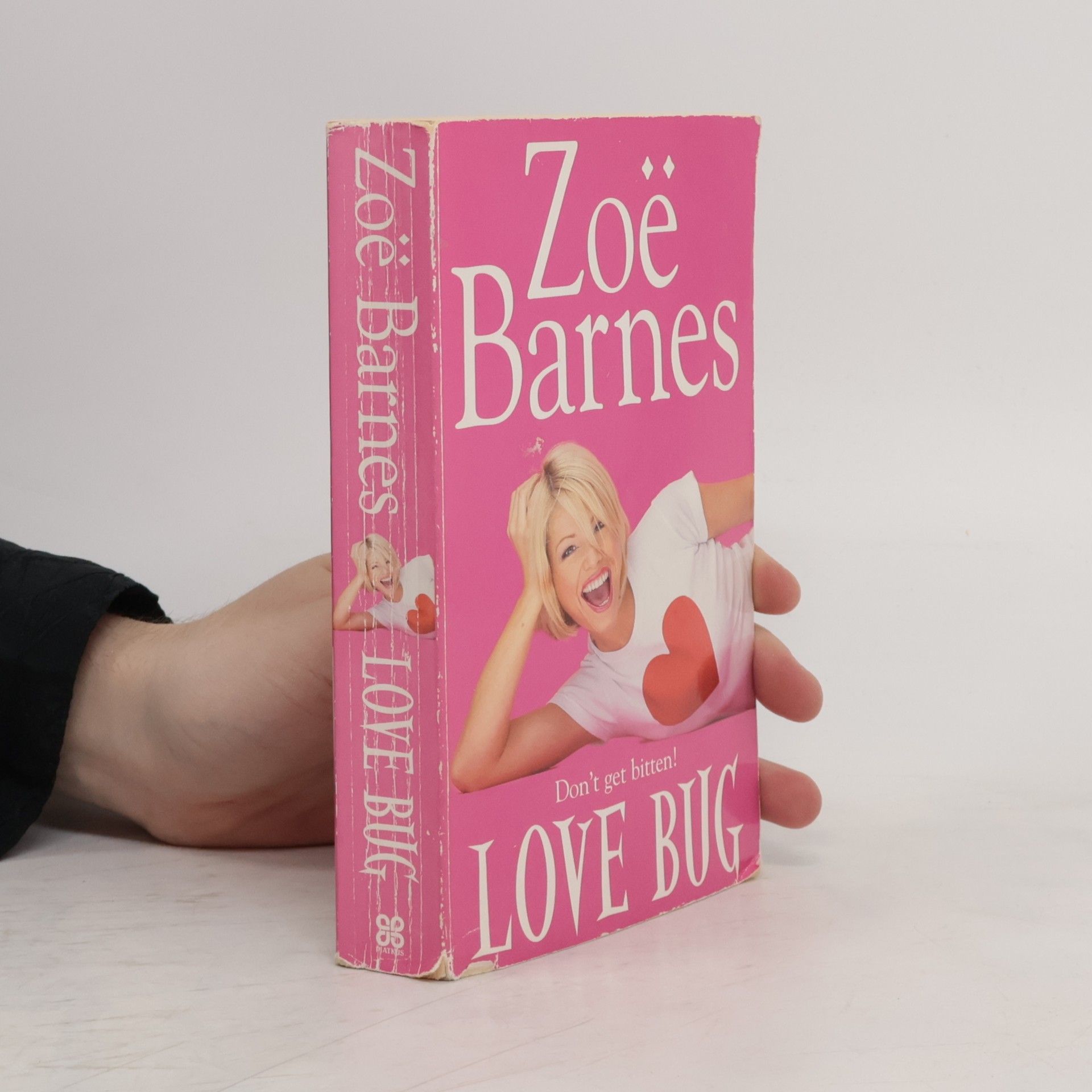 Zoe͏̈ Barnes Love Bug