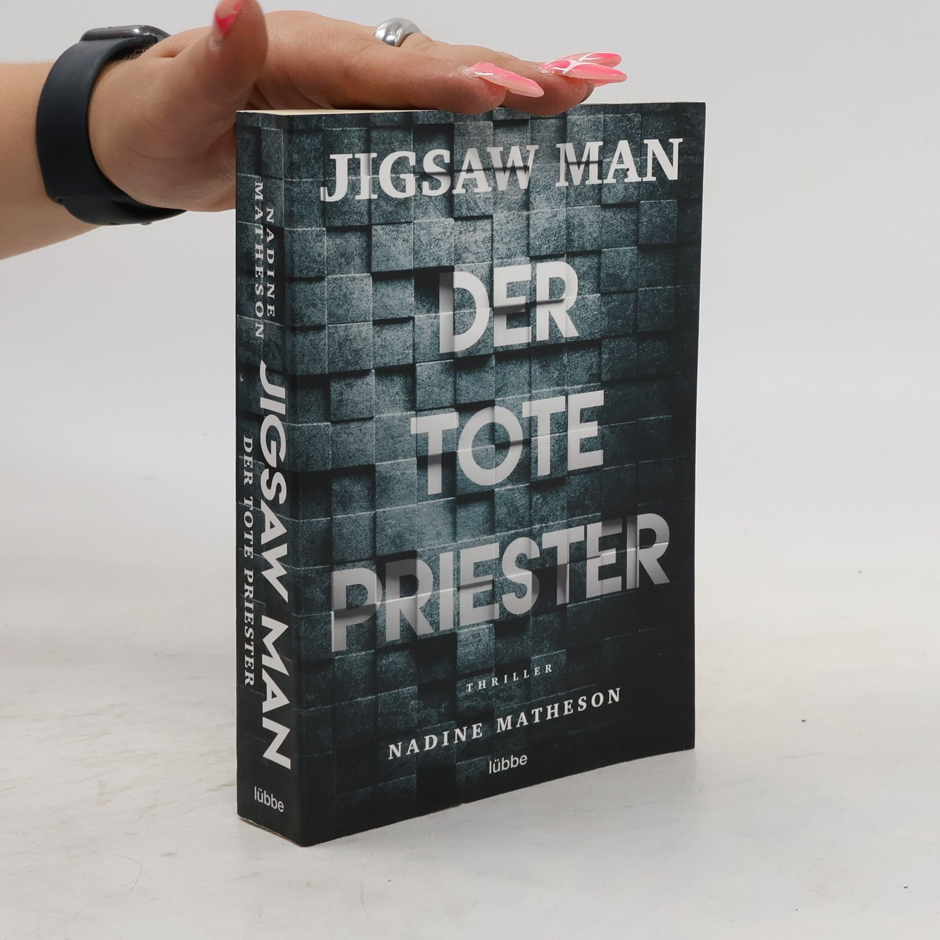Nadine Matheson Jigsaw Man. Der tote Priester