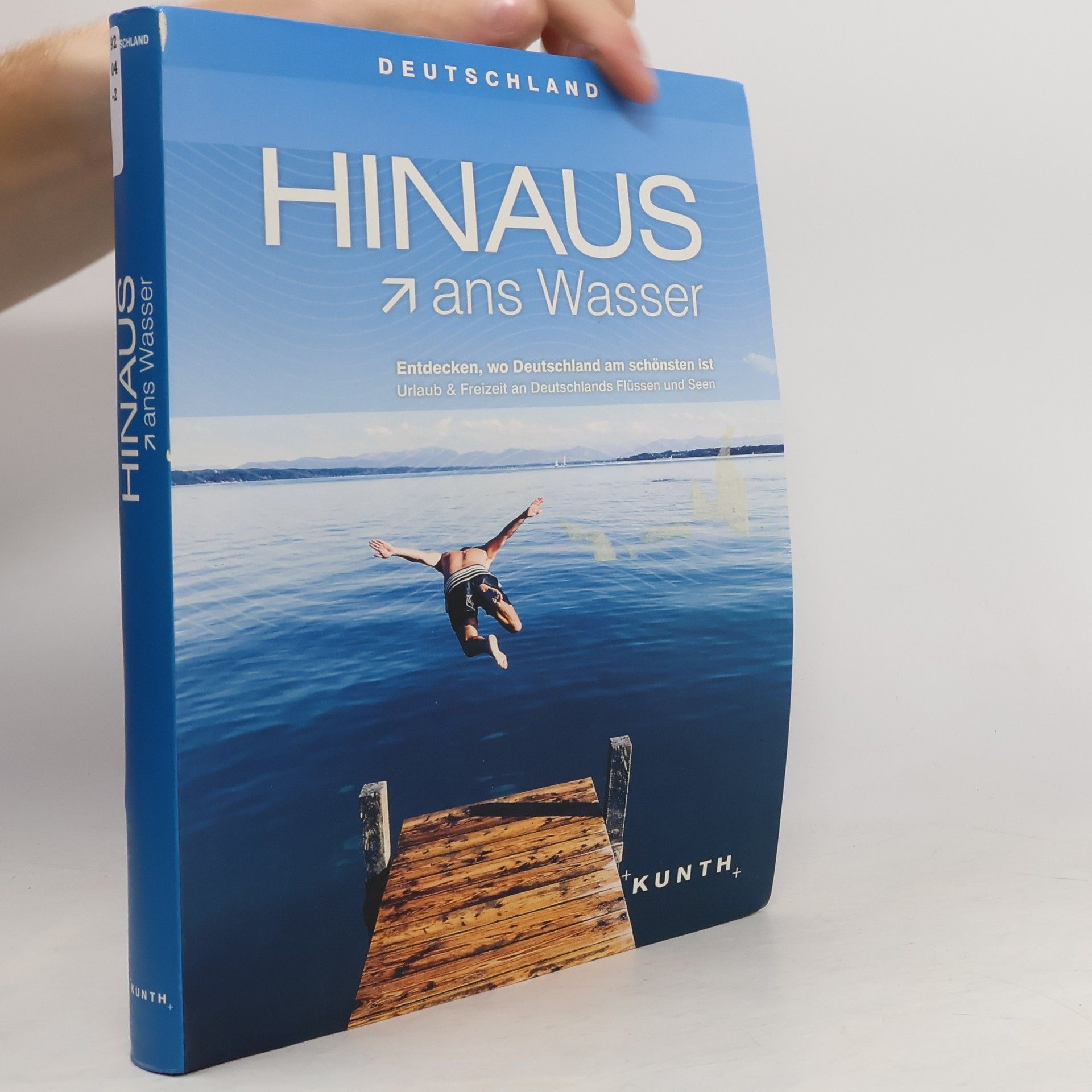 Gerhard Travel writer Bruschke Hinaus ans Wasser