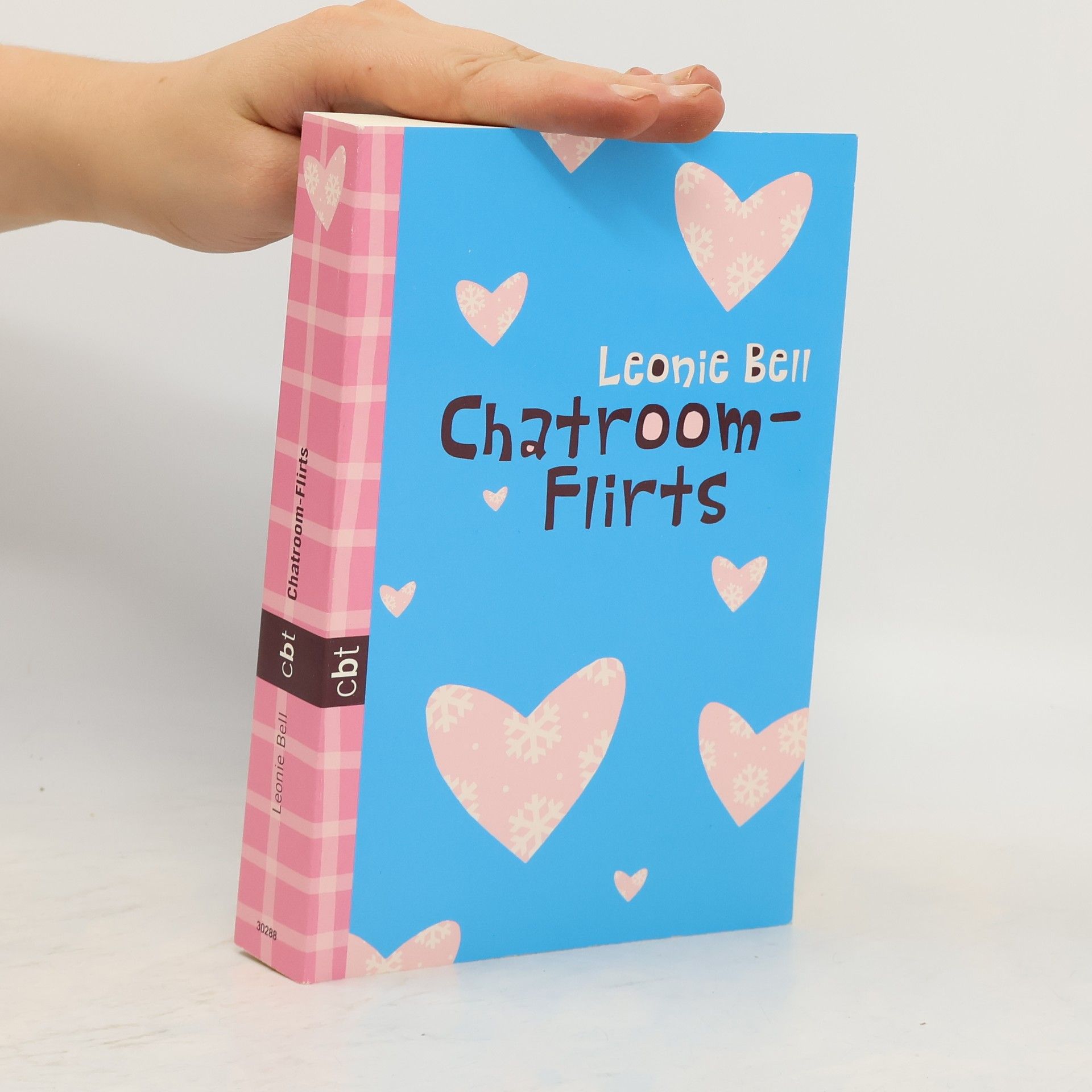 Leonie Bell Chatroom-Flirts